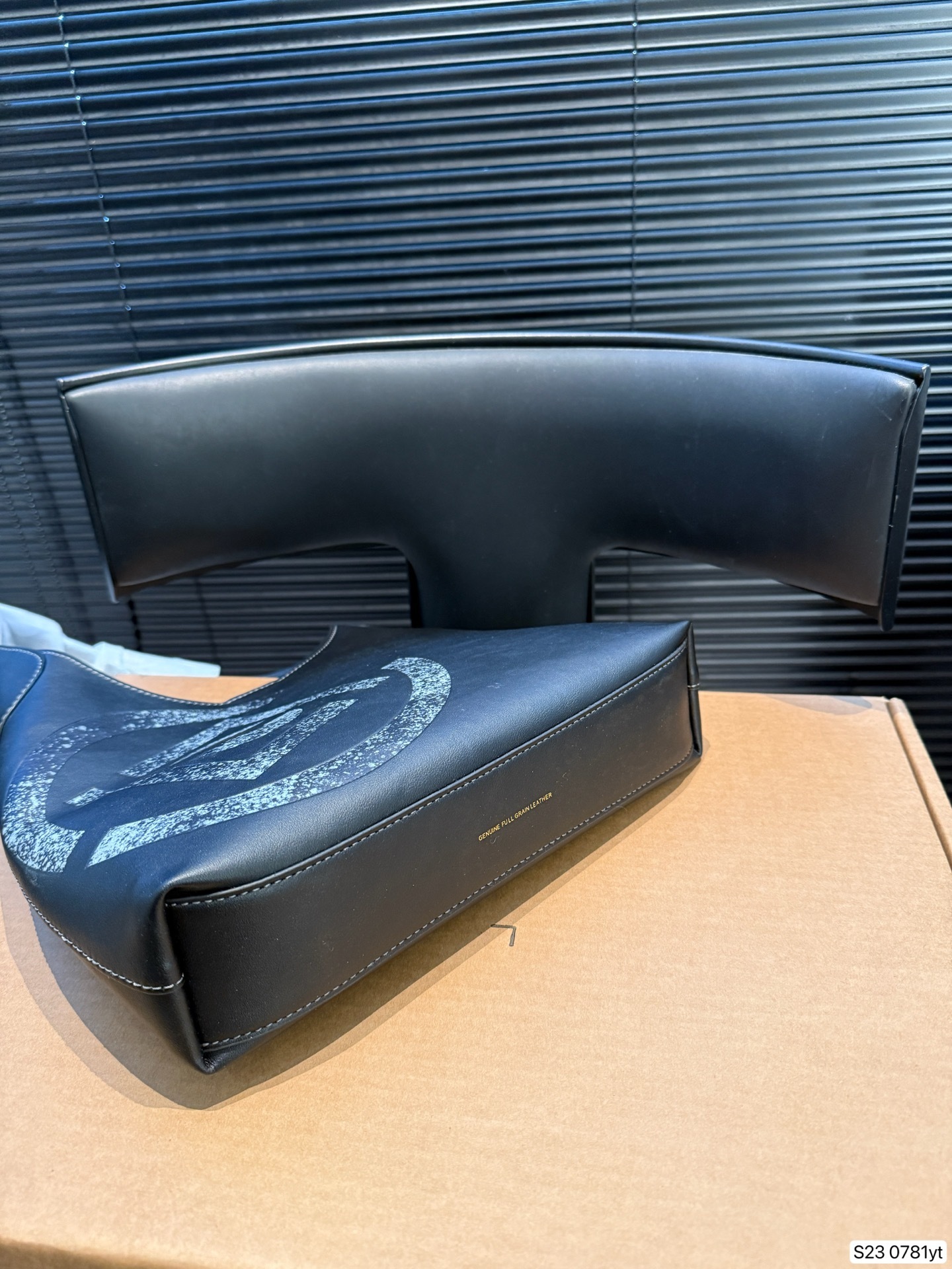 27299-COACH--488 gallery