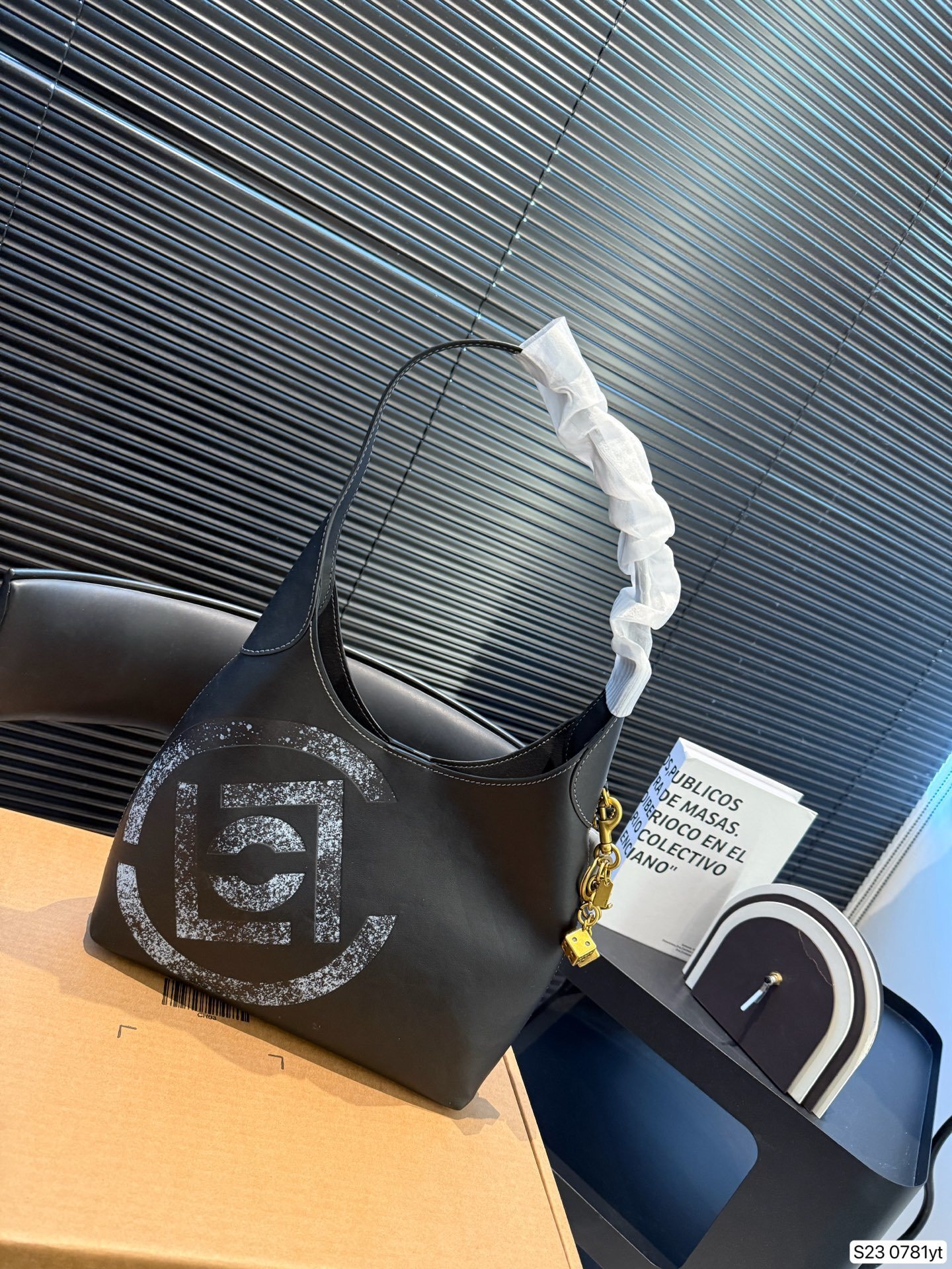 27299-COACH--488 gallery