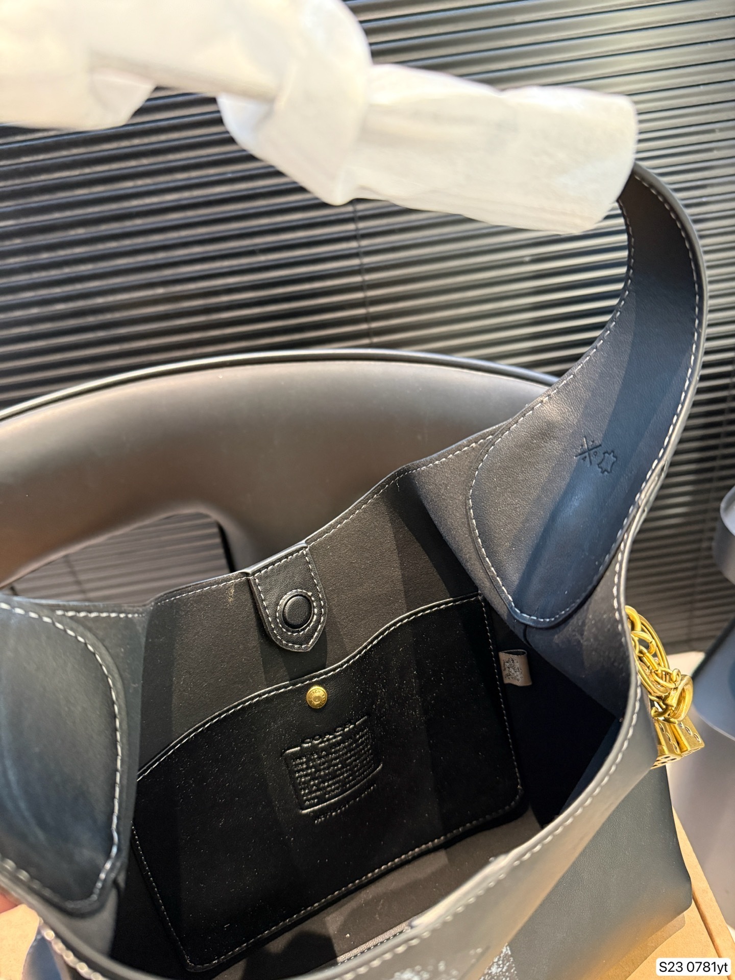 27299-COACH--488 gallery