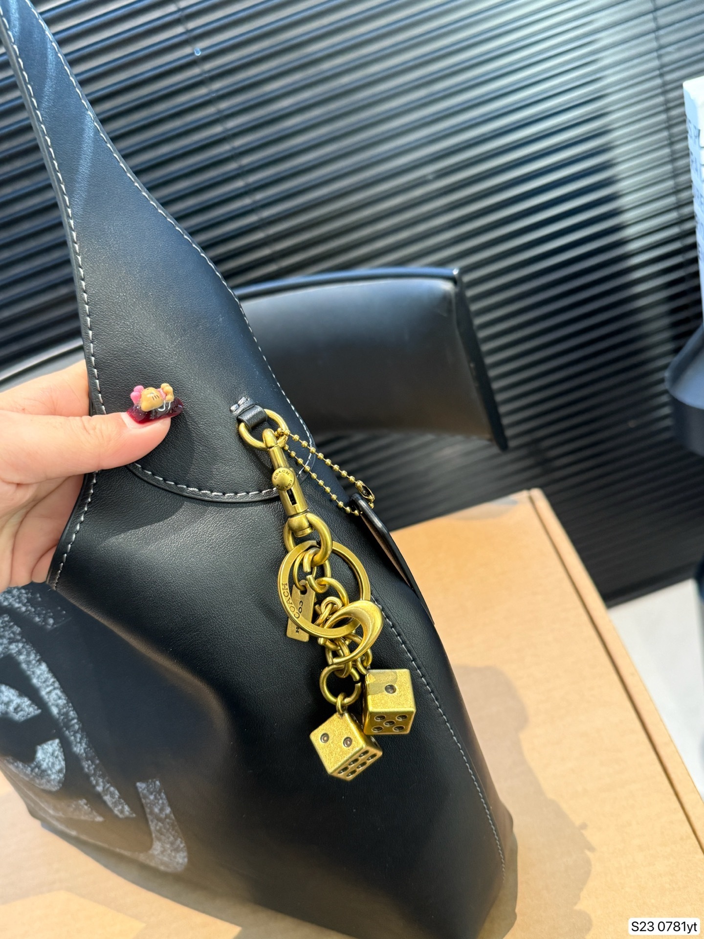 27299-COACH--488 gallery