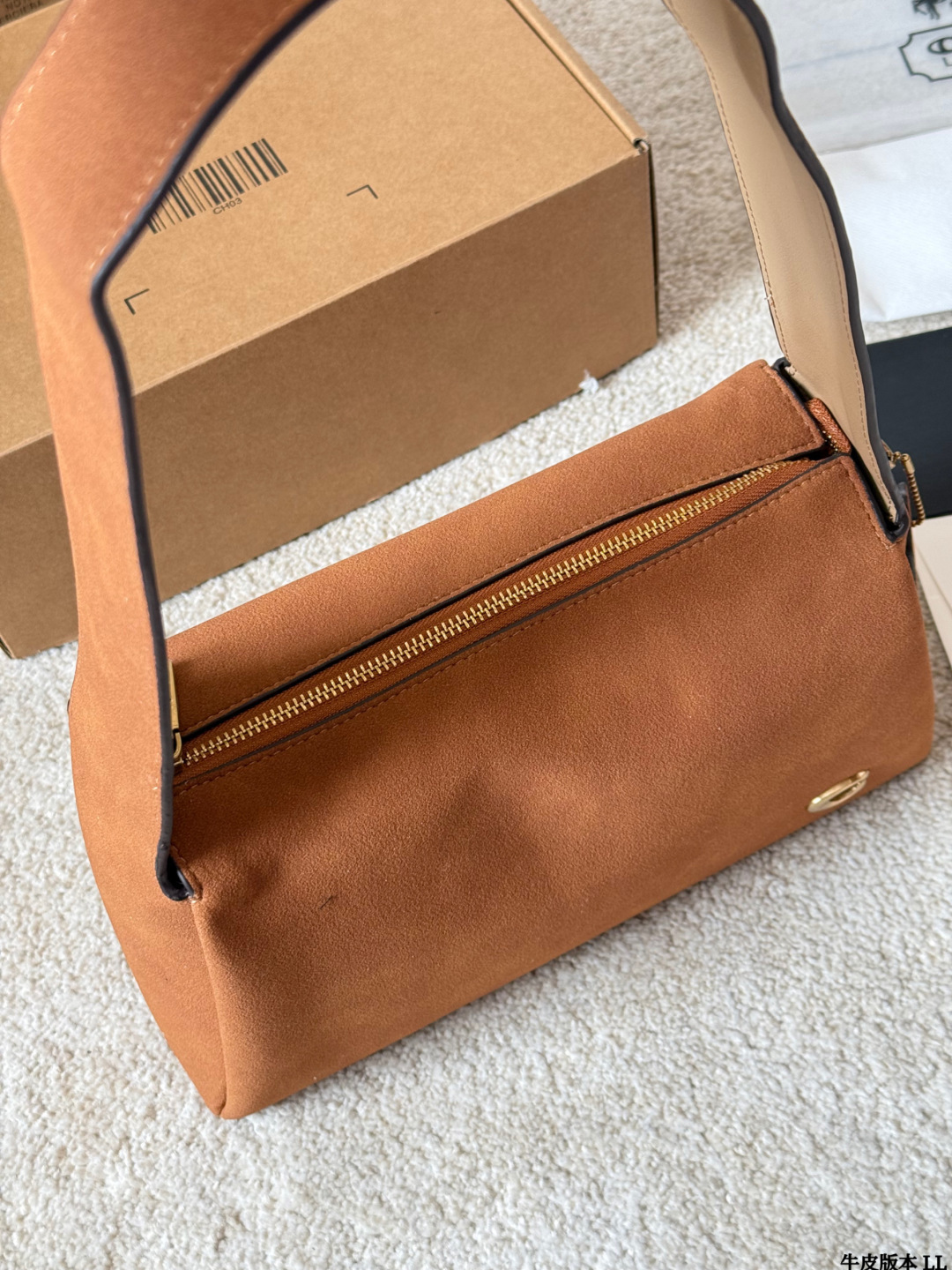 27300-COACH-450 gallery