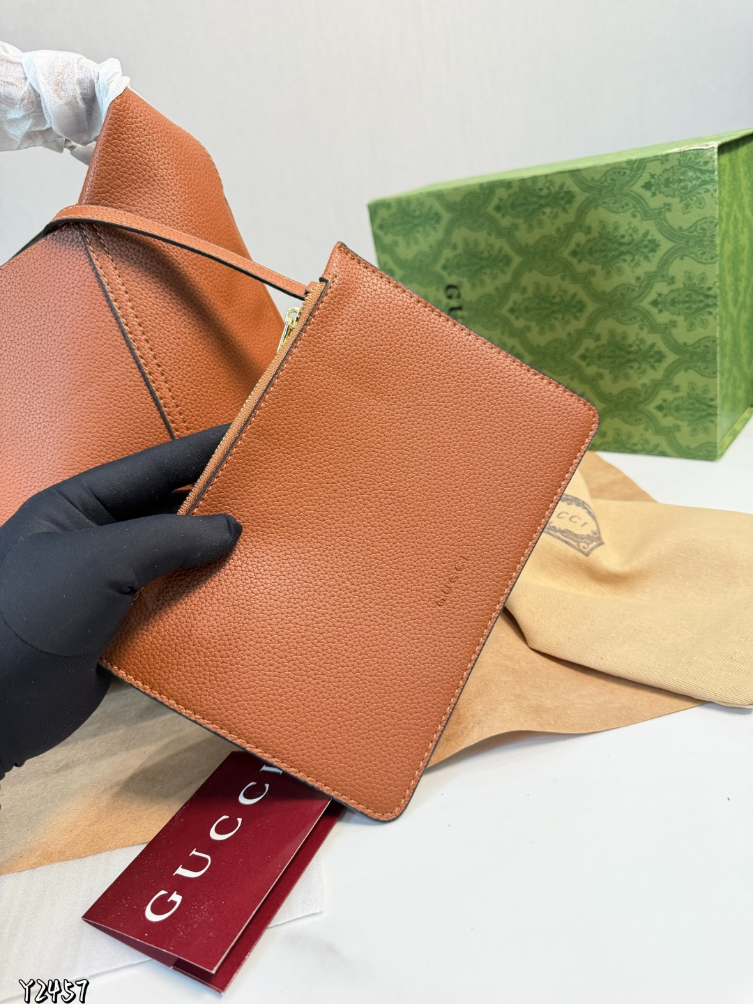 27305-Gucci-485 gallery