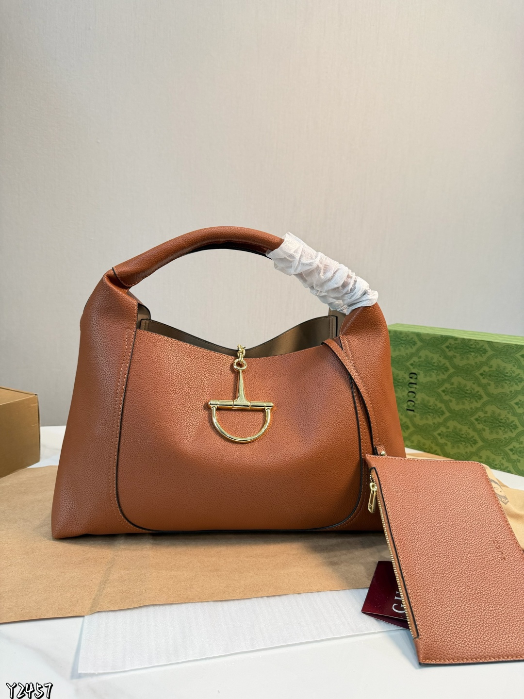 27305-Gucci-485 gallery