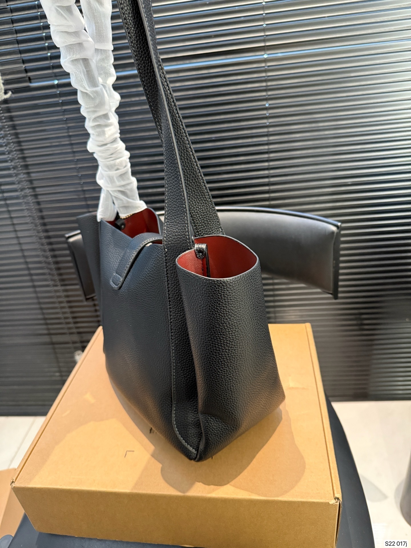 27321-COACH-488 gallery