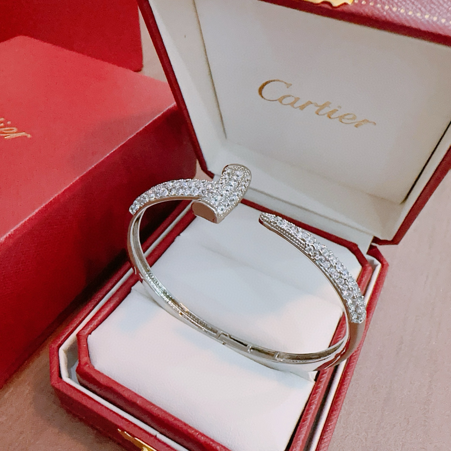 27330-Cartier-560 gallery