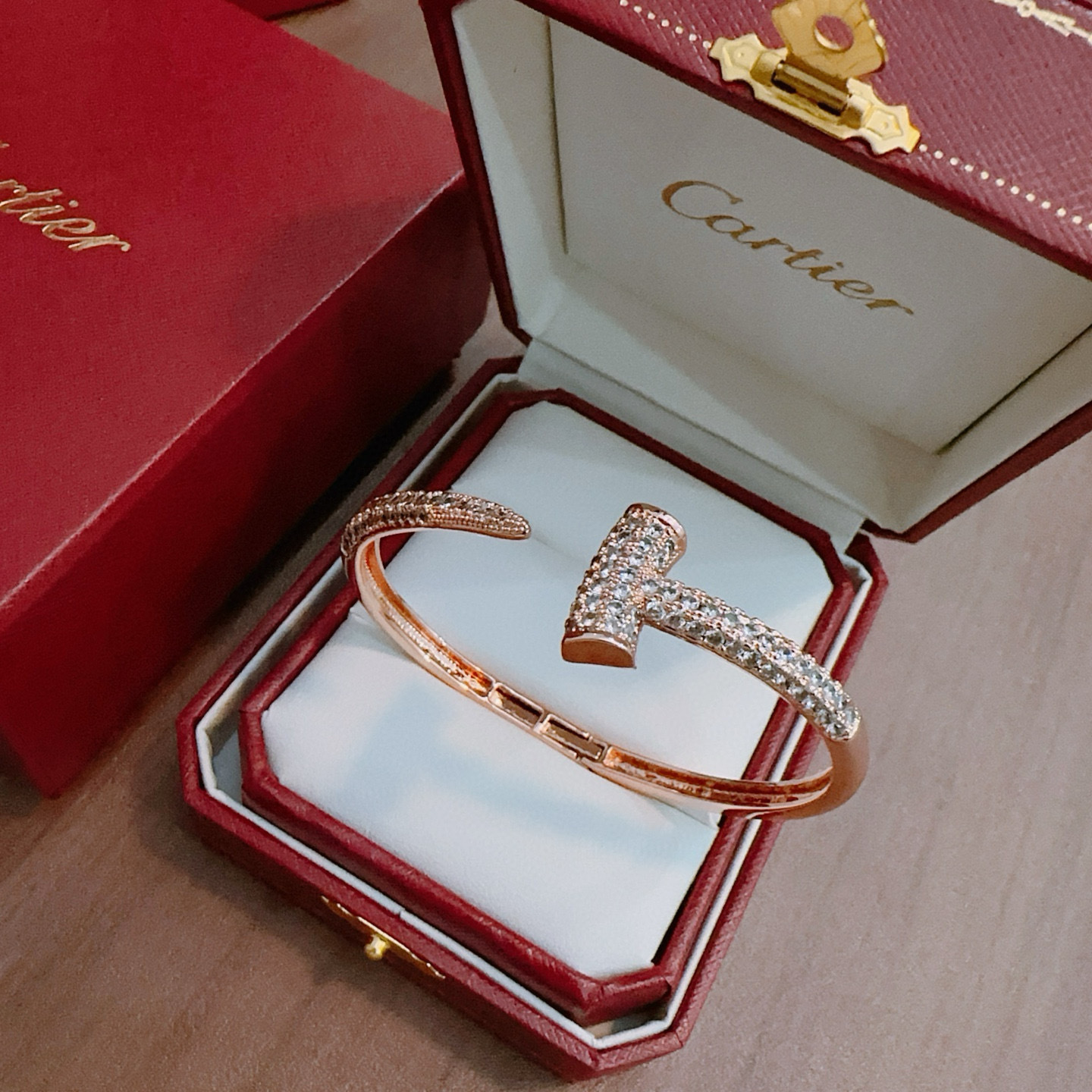 27330-Cartier-560 gallery