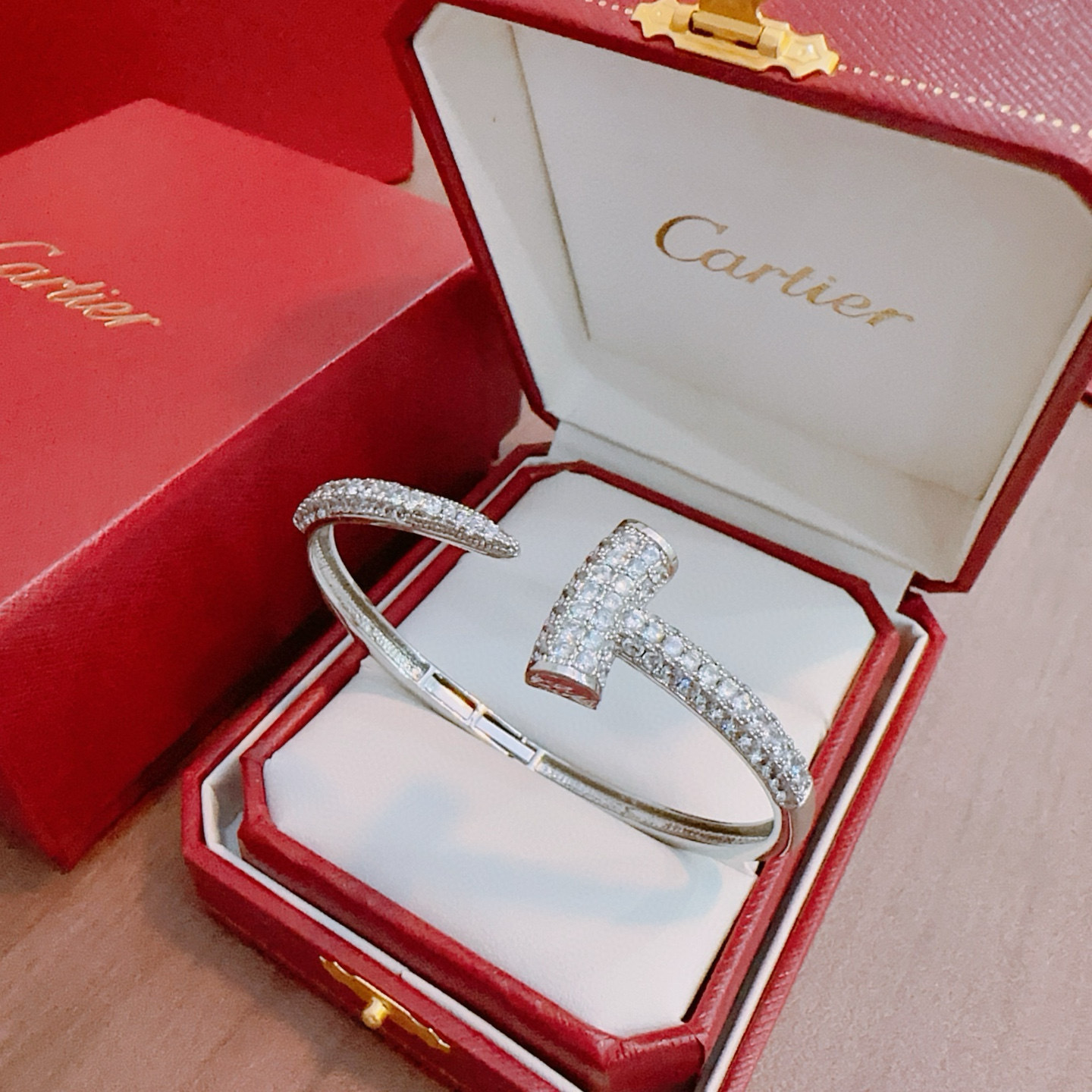27330-Cartier-560 gallery