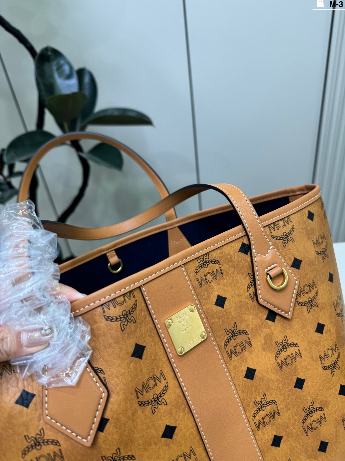 27332-m'c'm-545 gallery