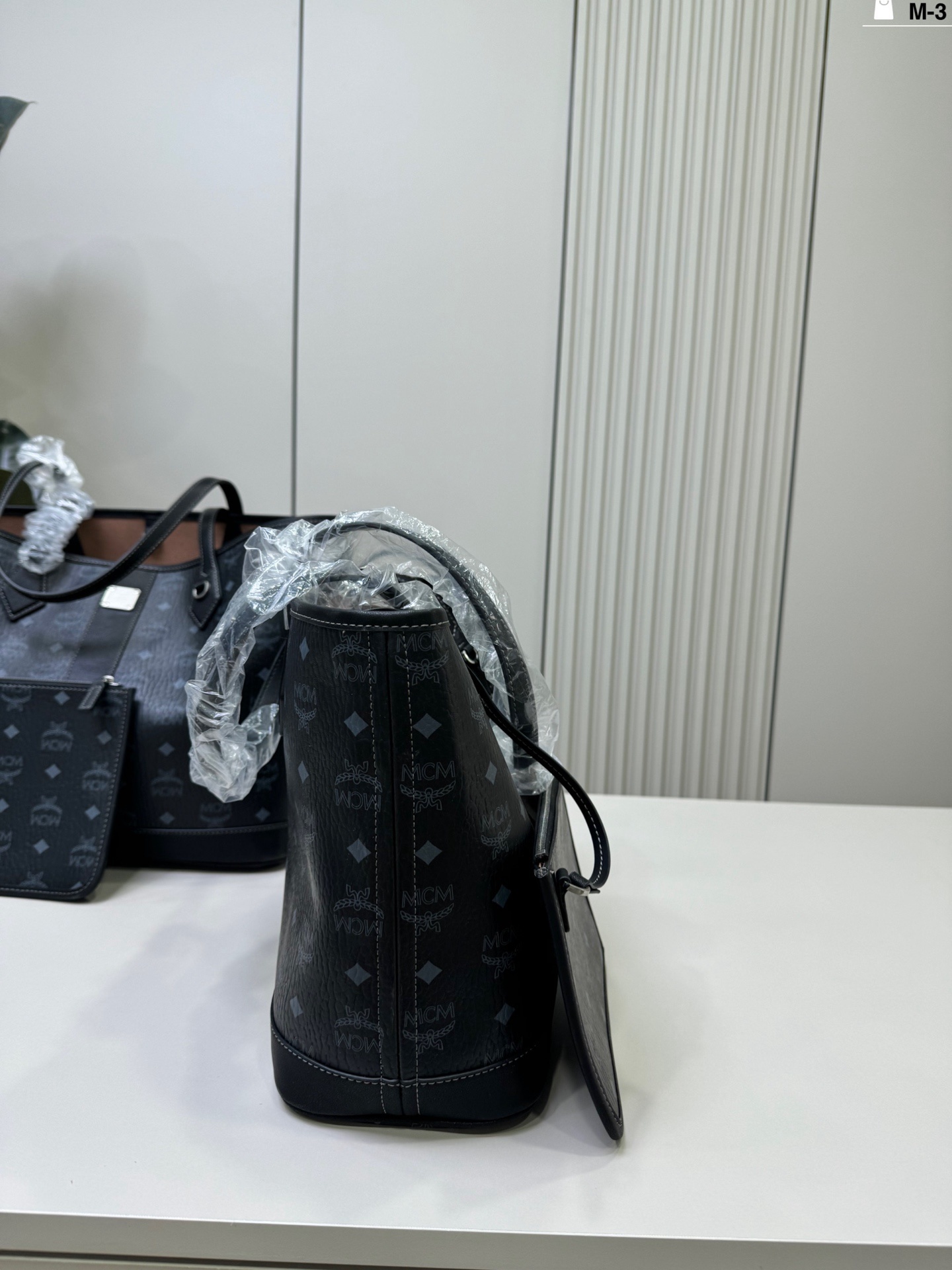 27332-m'c'm-545 gallery