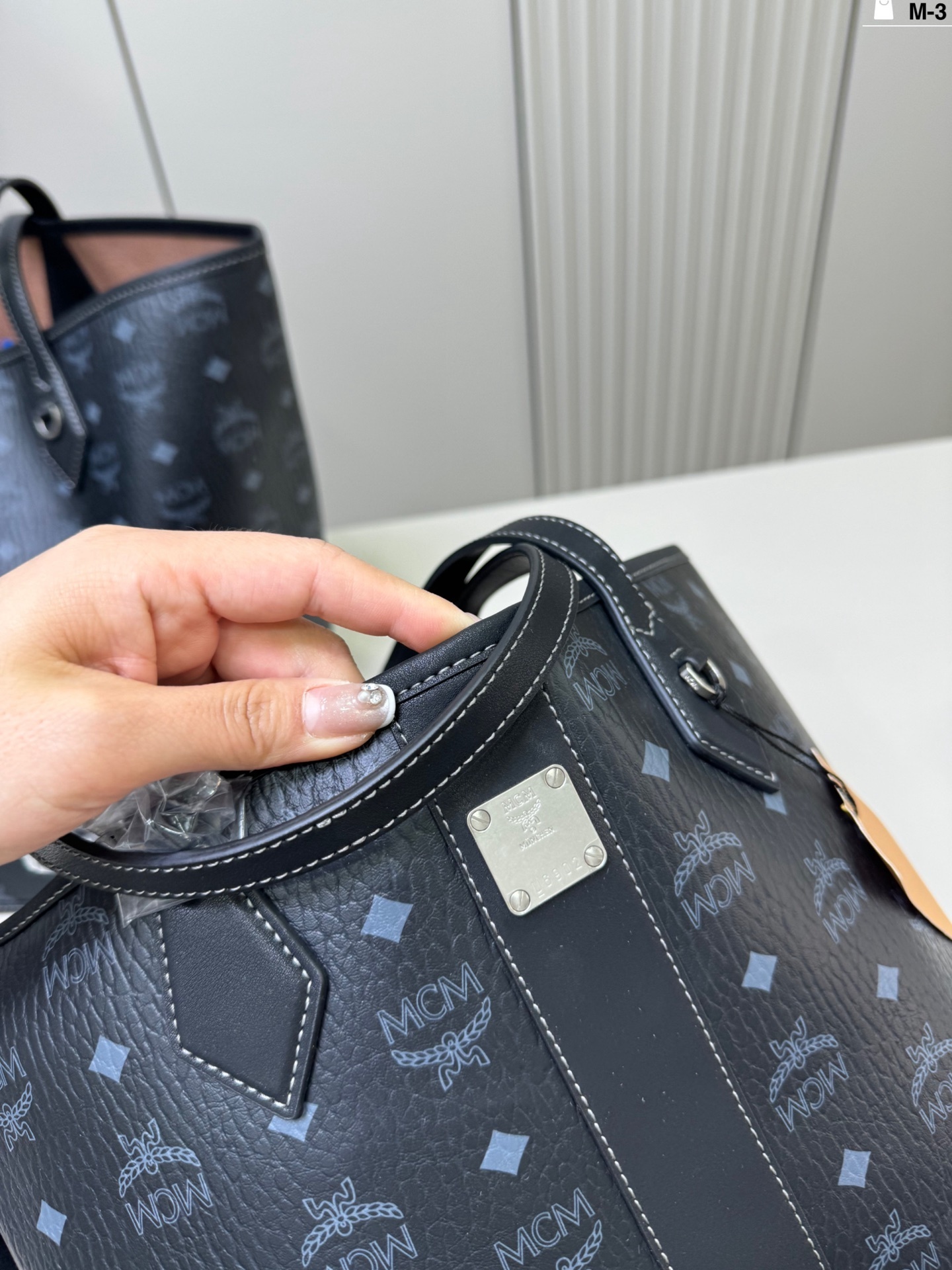 27332-m'c'm-545 gallery