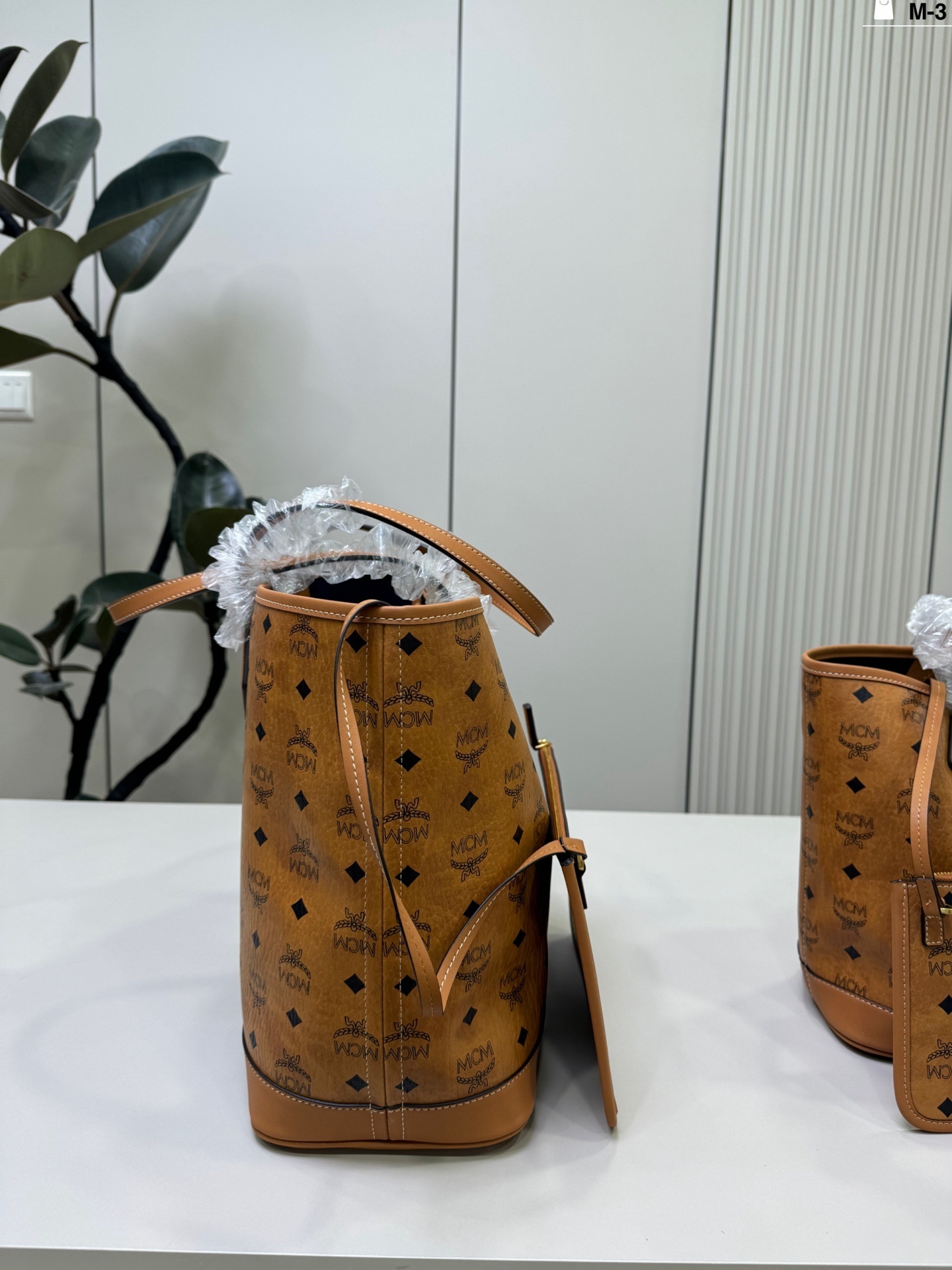 27332-m'c'm-545 gallery