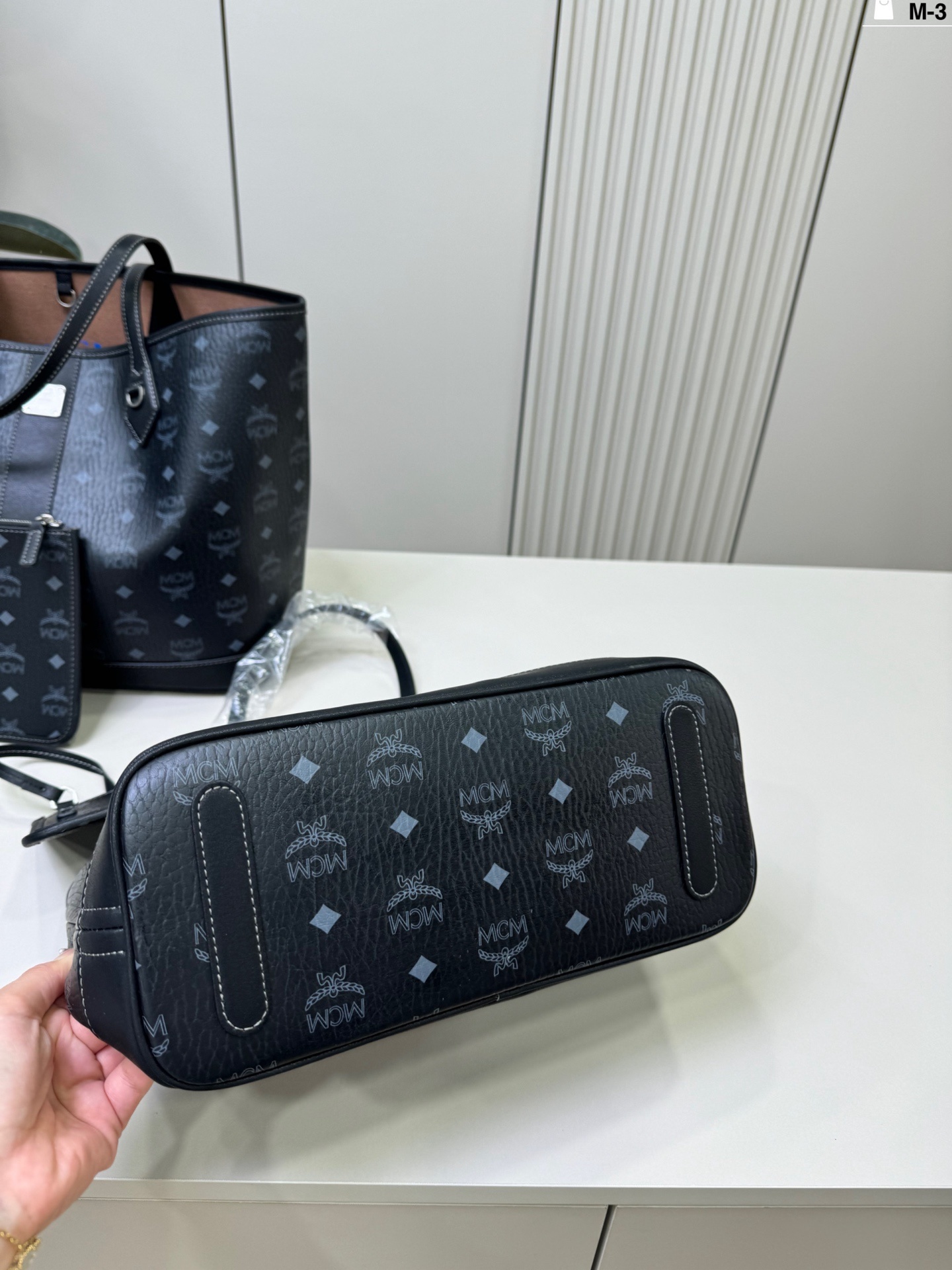 27332-m'c'm-545 gallery