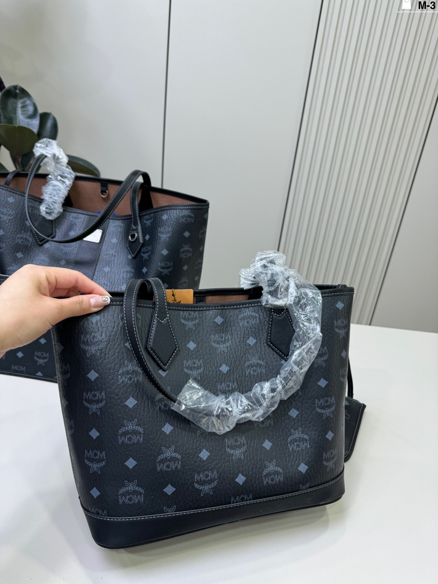 27332-m'c'm-545 gallery