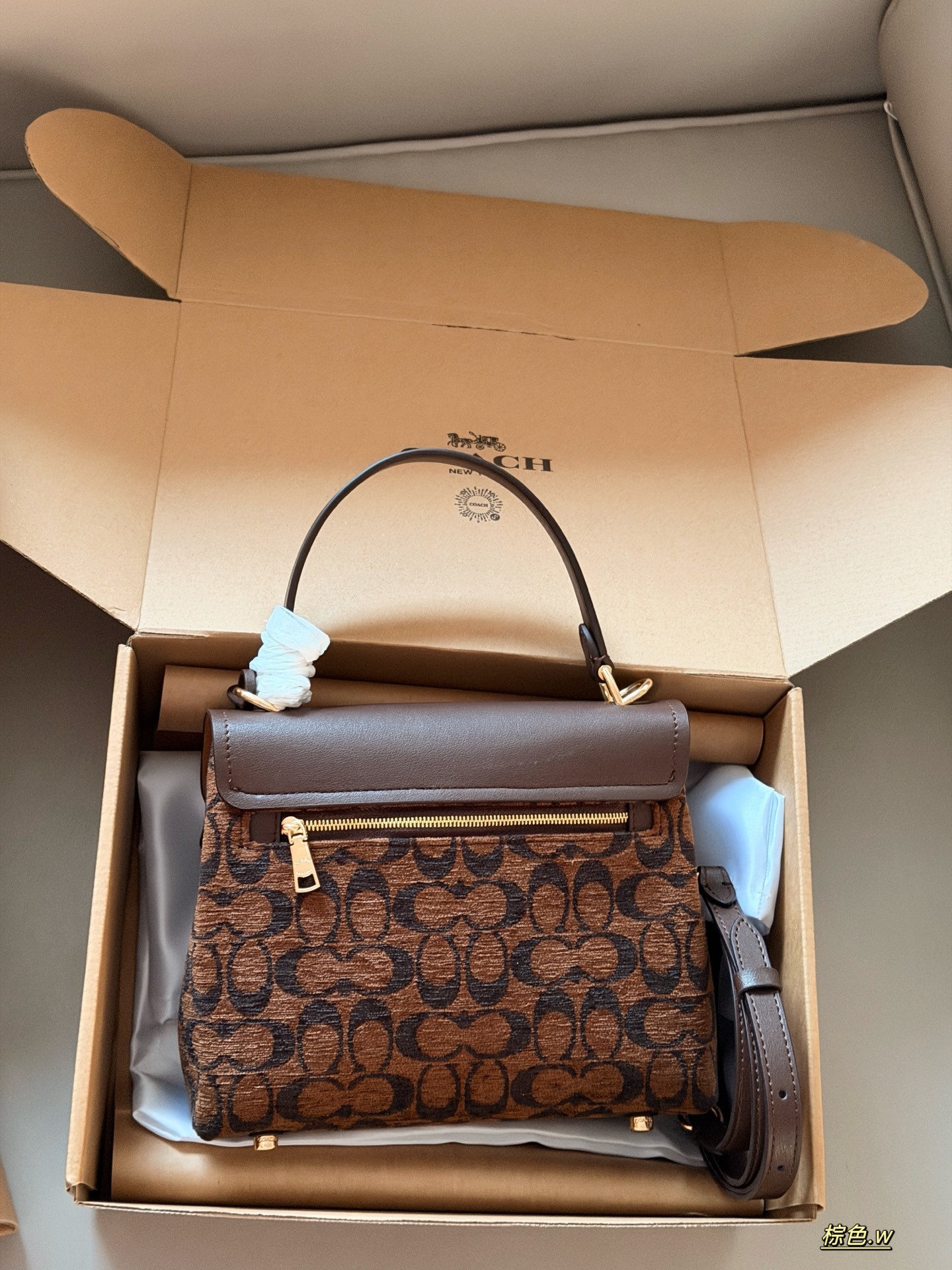 27335-COACH-500 gallery