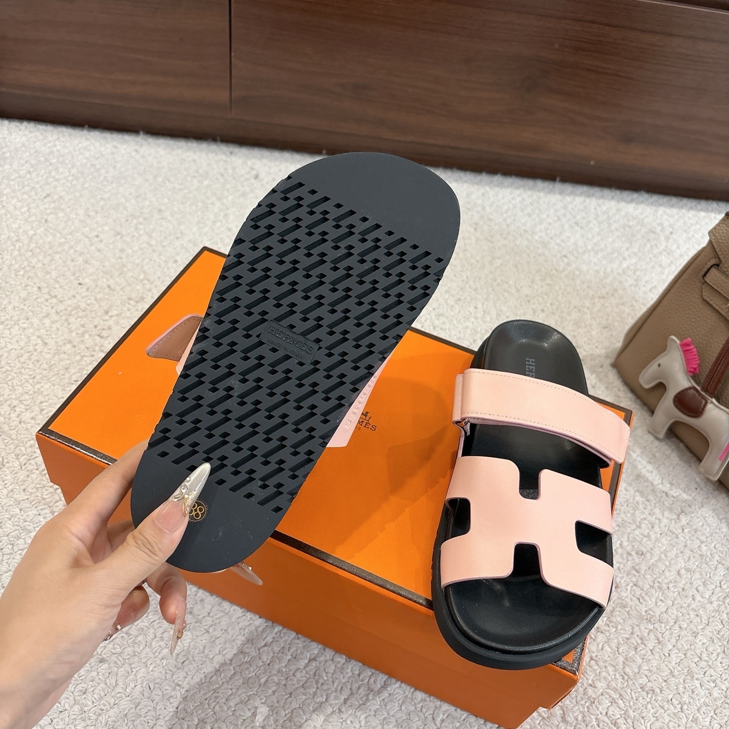 27337-Hermès-690 gallery