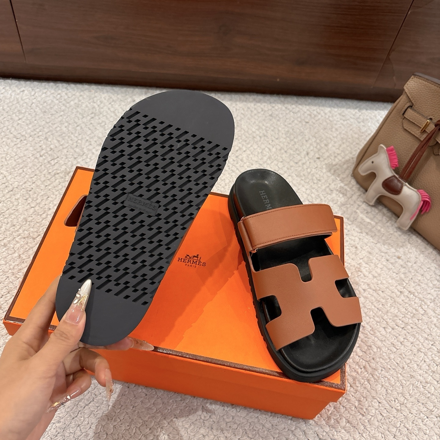 27337-Hermès-690 gallery