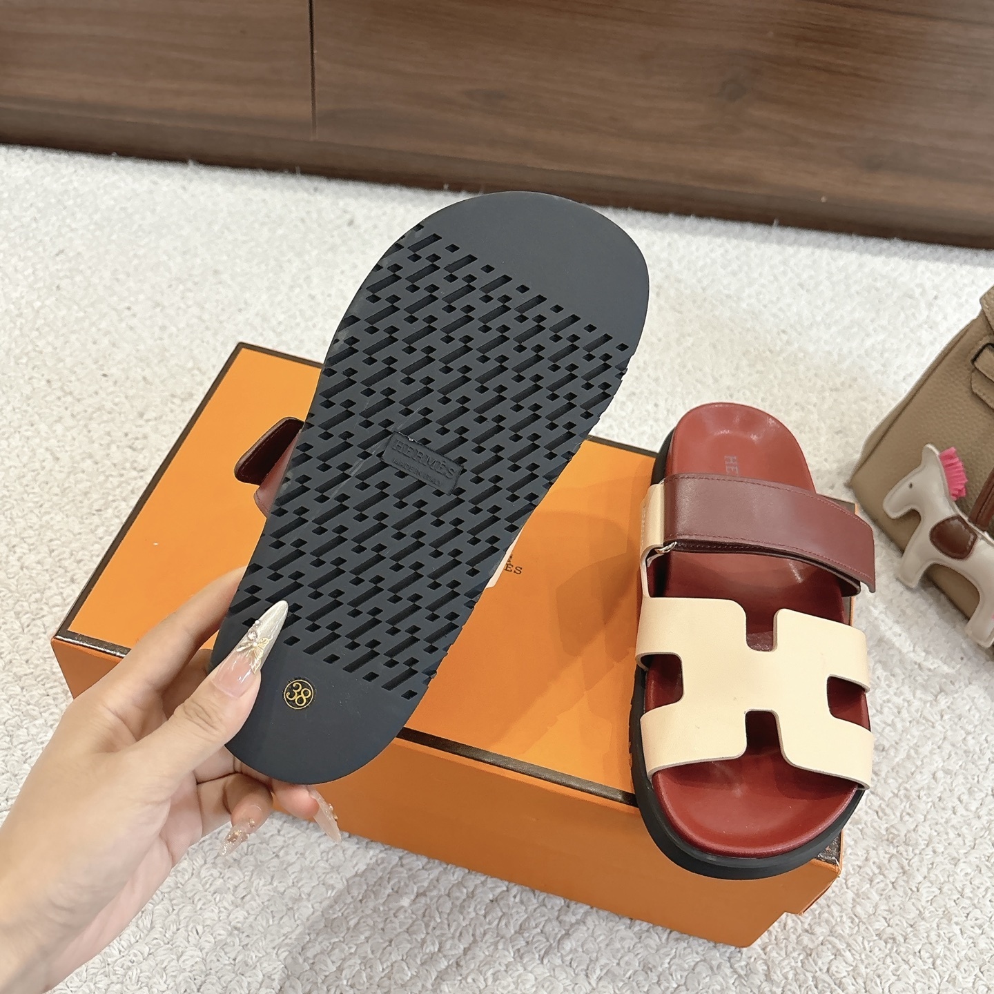 27337-Hermès-690 gallery