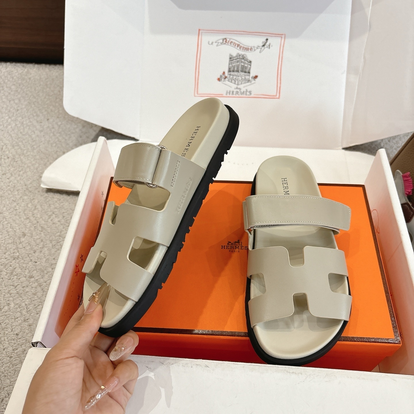 27337-Hermès-690 gallery