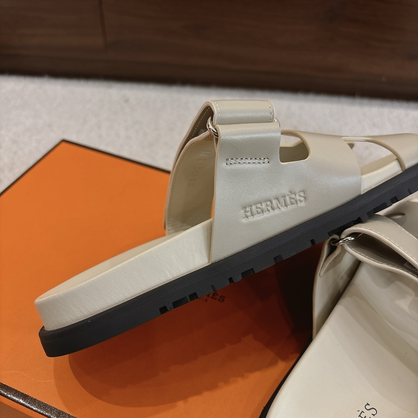 27337-Hermès-690 gallery