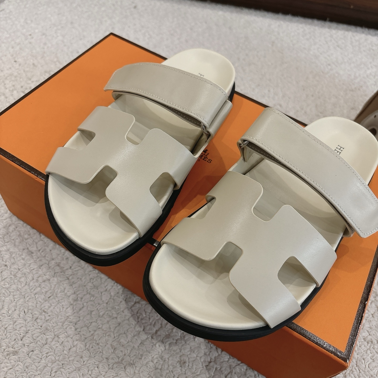 27337-Hermès-690 gallery