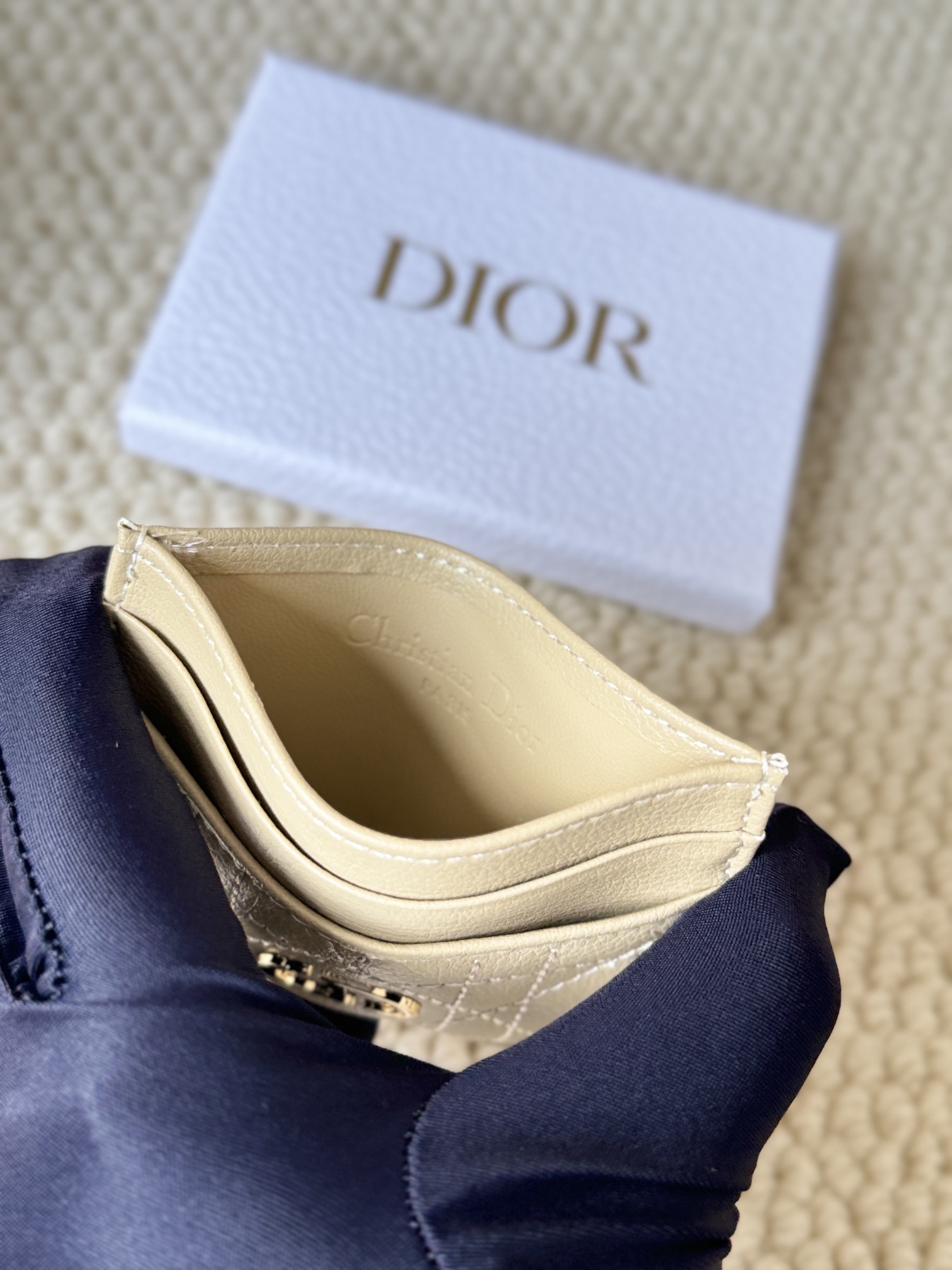 27356-DIOR-220 gallery
