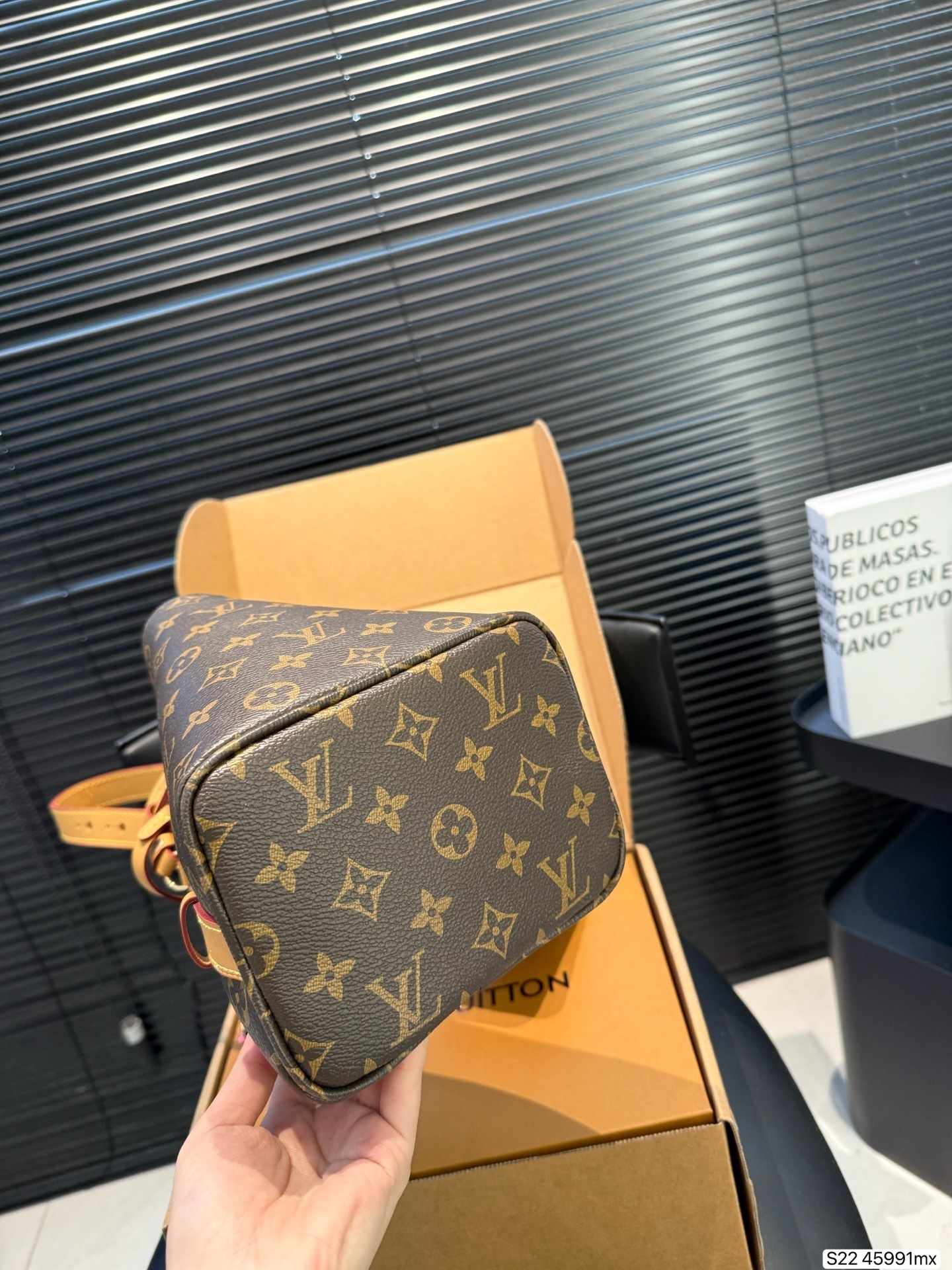 27361-LV-488 gallery