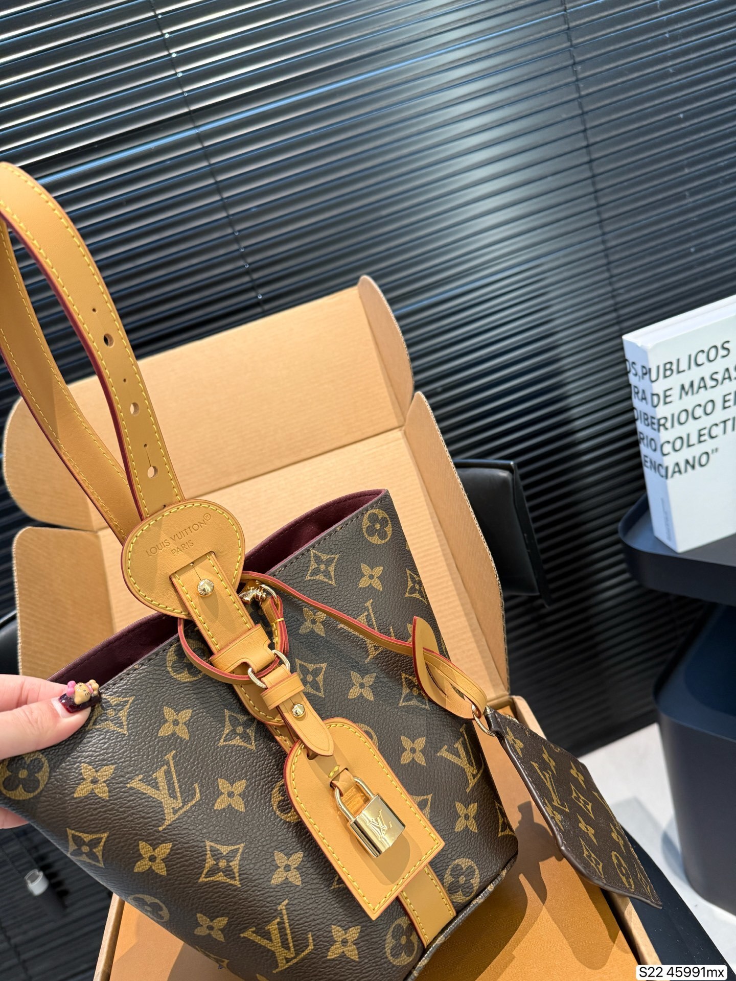 27361-LV-488 gallery