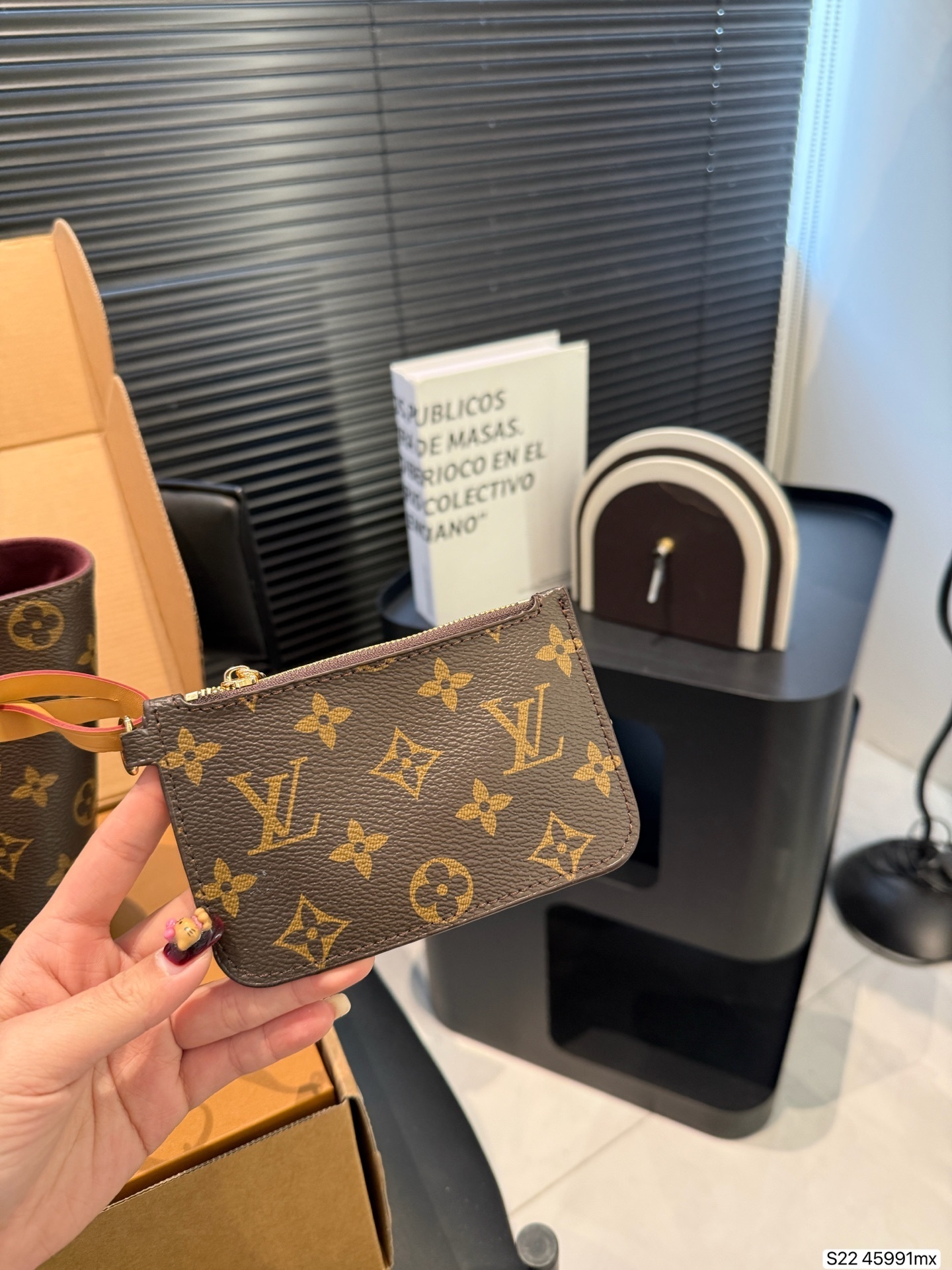 27361-LV-488 gallery