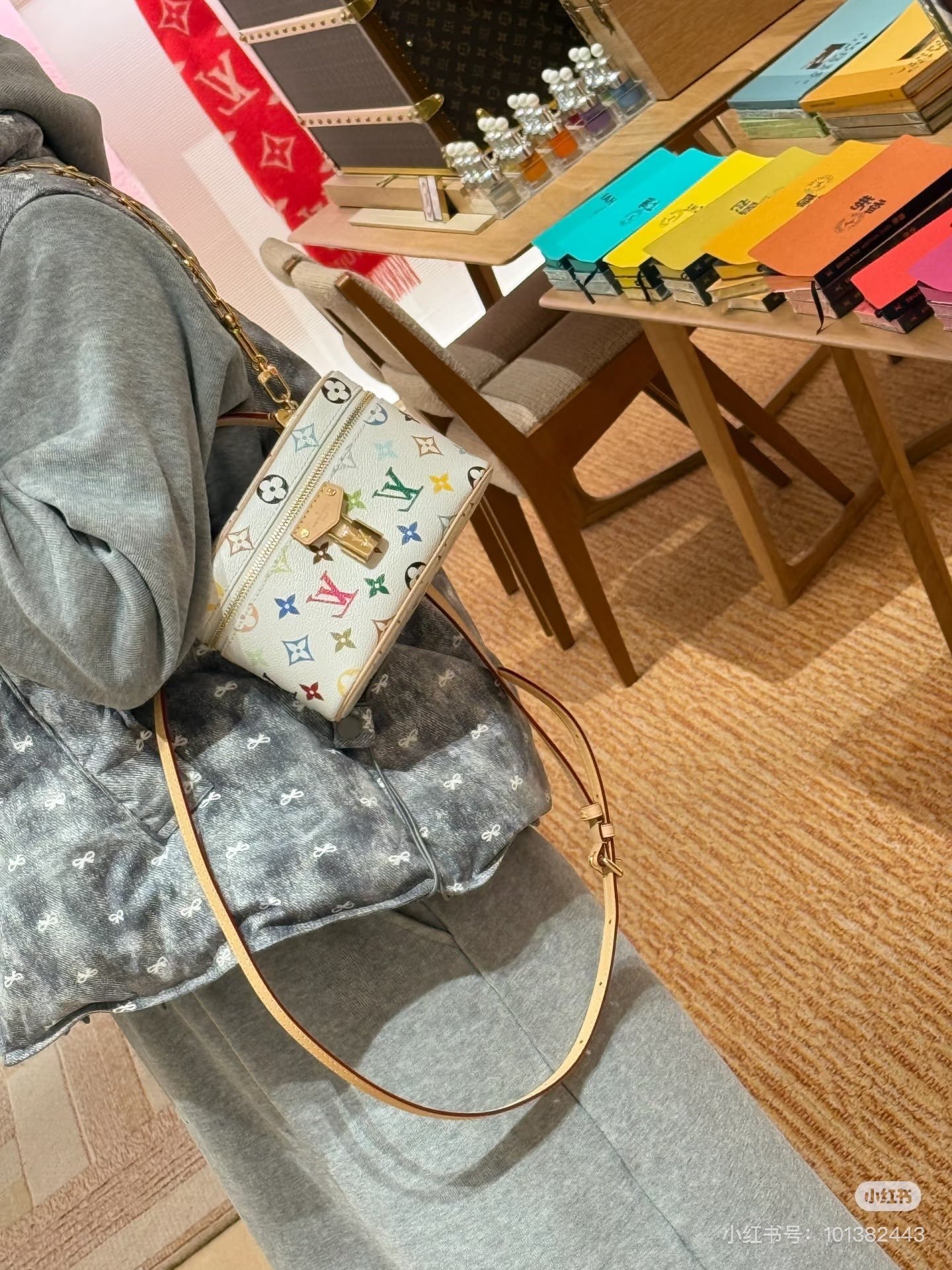 27365-LV-520 gallery