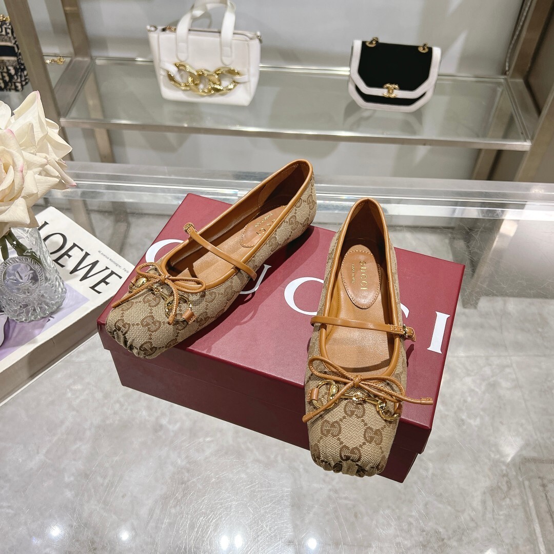 27366-Gucci-850 gallery