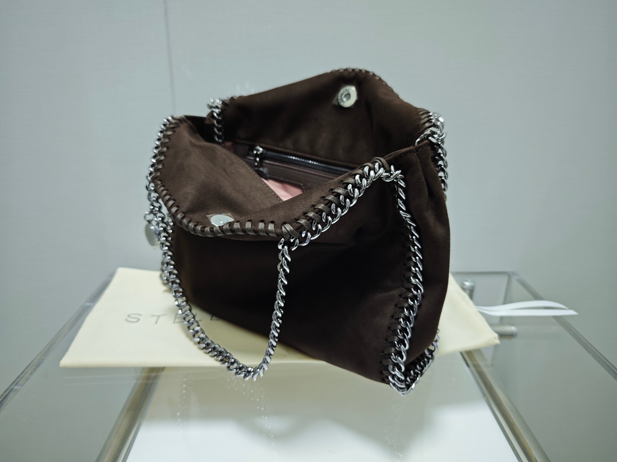 27368-Stella McCartney-698-550-489 gallery