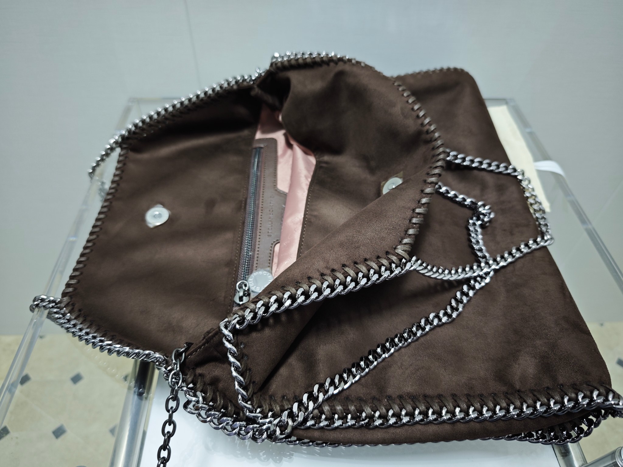 27368-Stella McCartney-698-550-489 gallery