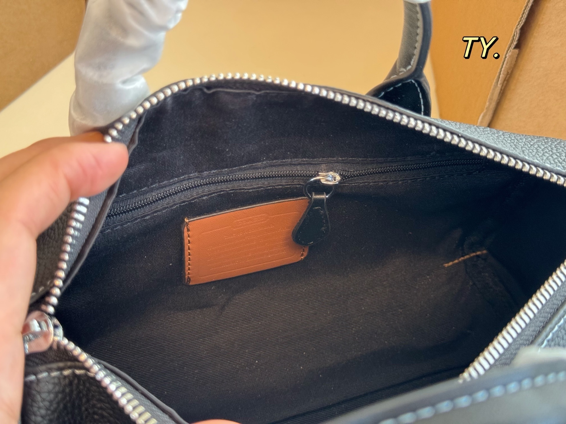 27369-COACH-460 gallery