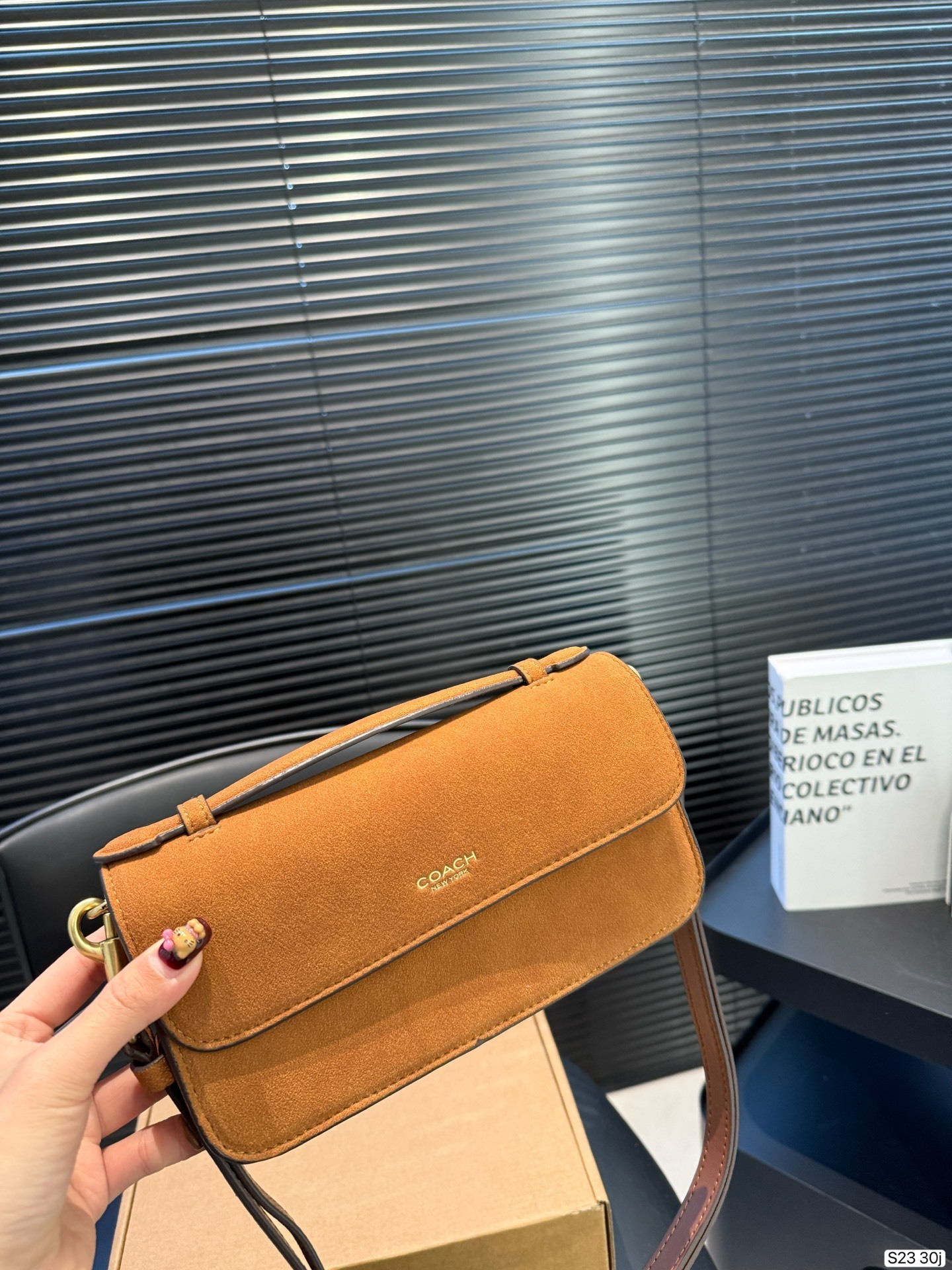 27370-COACH-483 gallery