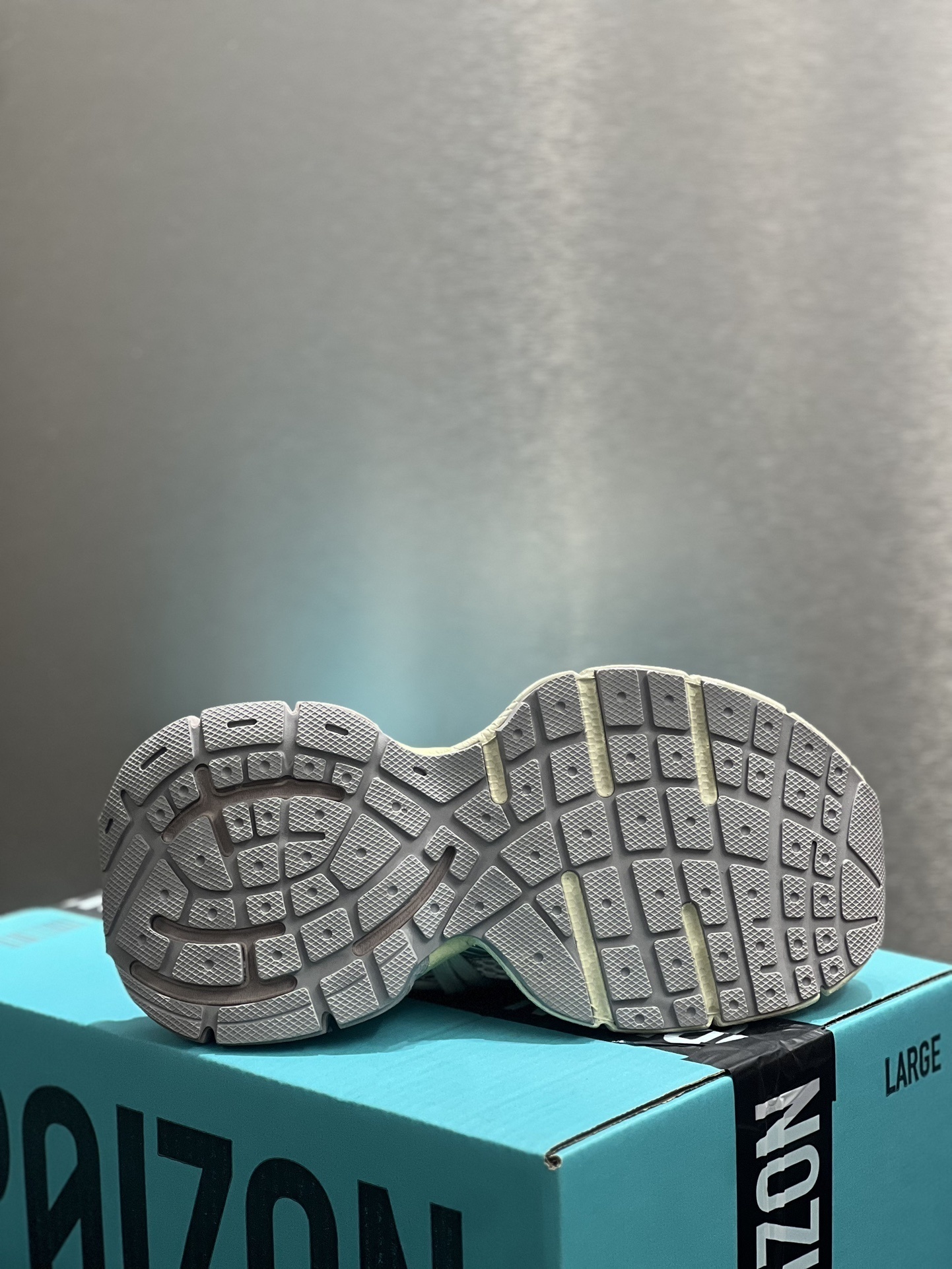 $103.50 Balenciaga ZT9176 gallery