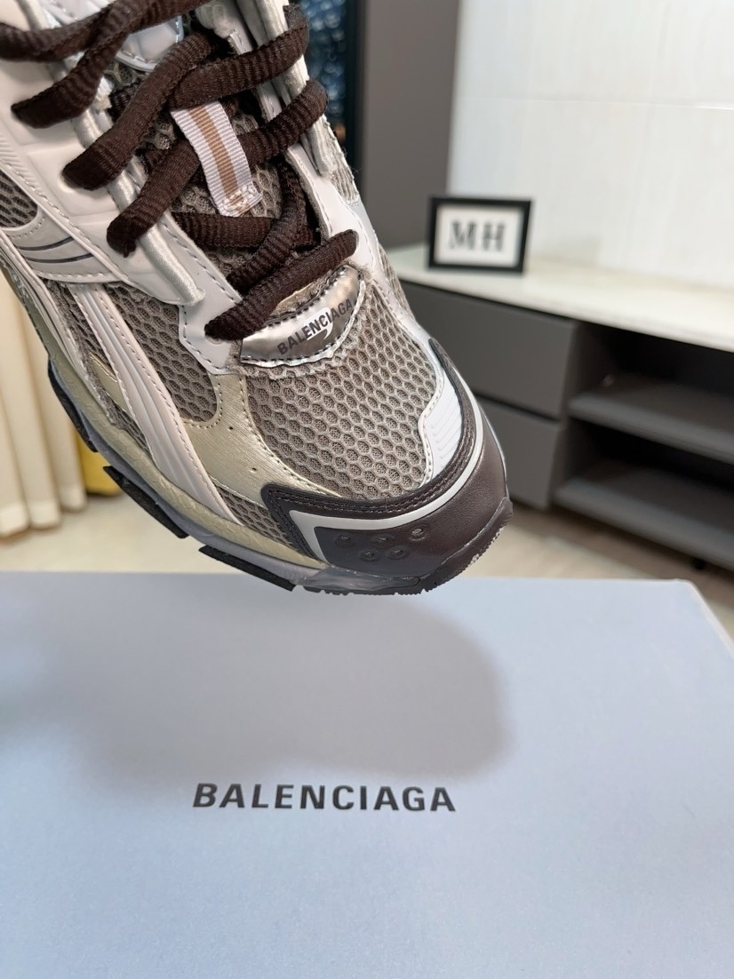 $107.25 Balenciaga ZT9179 gallery