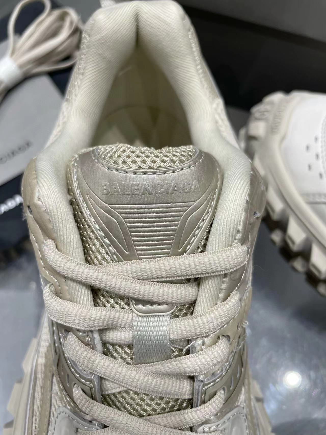 $107.25 Balenciaga ZT9181 gallery