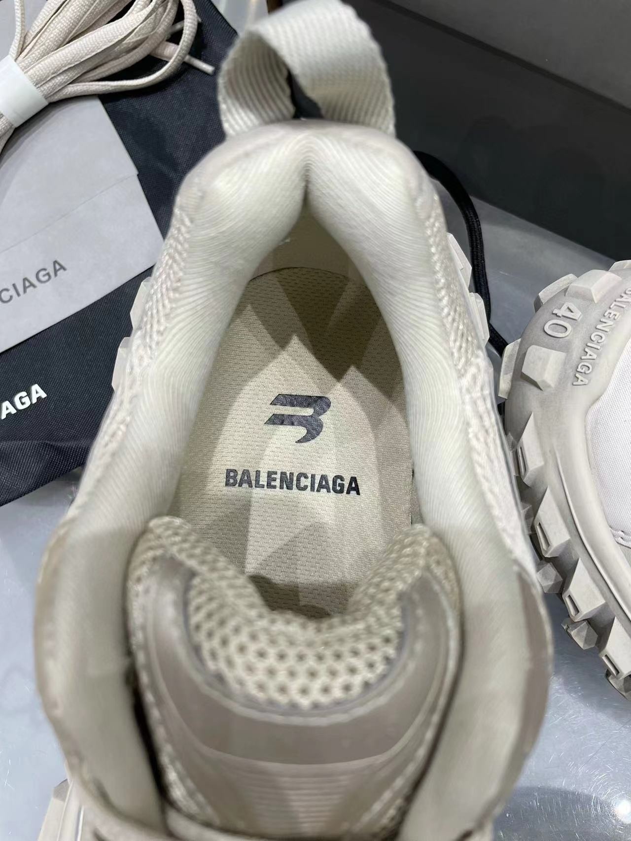 $107.25 Balenciaga ZT9181 gallery