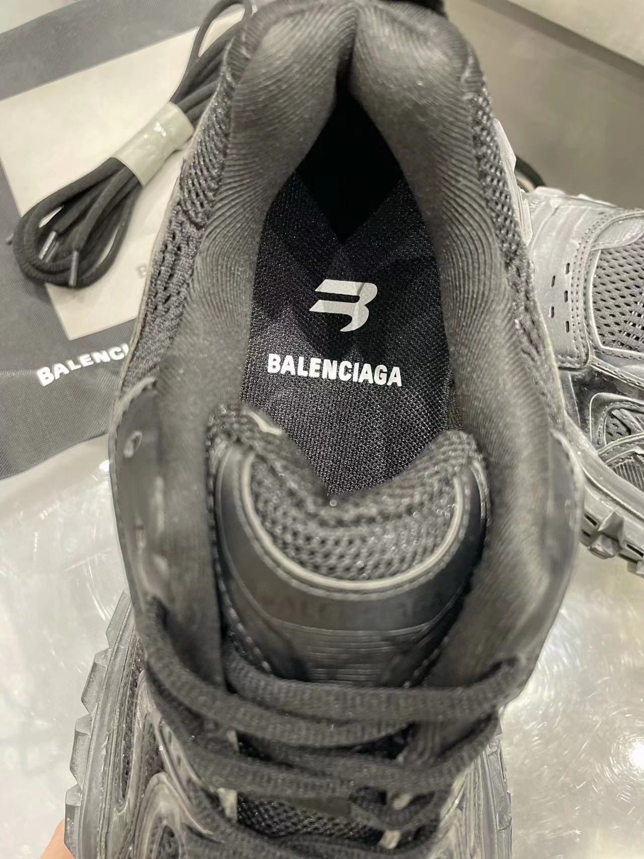 $107.25 Balenciaga ZT9181 gallery