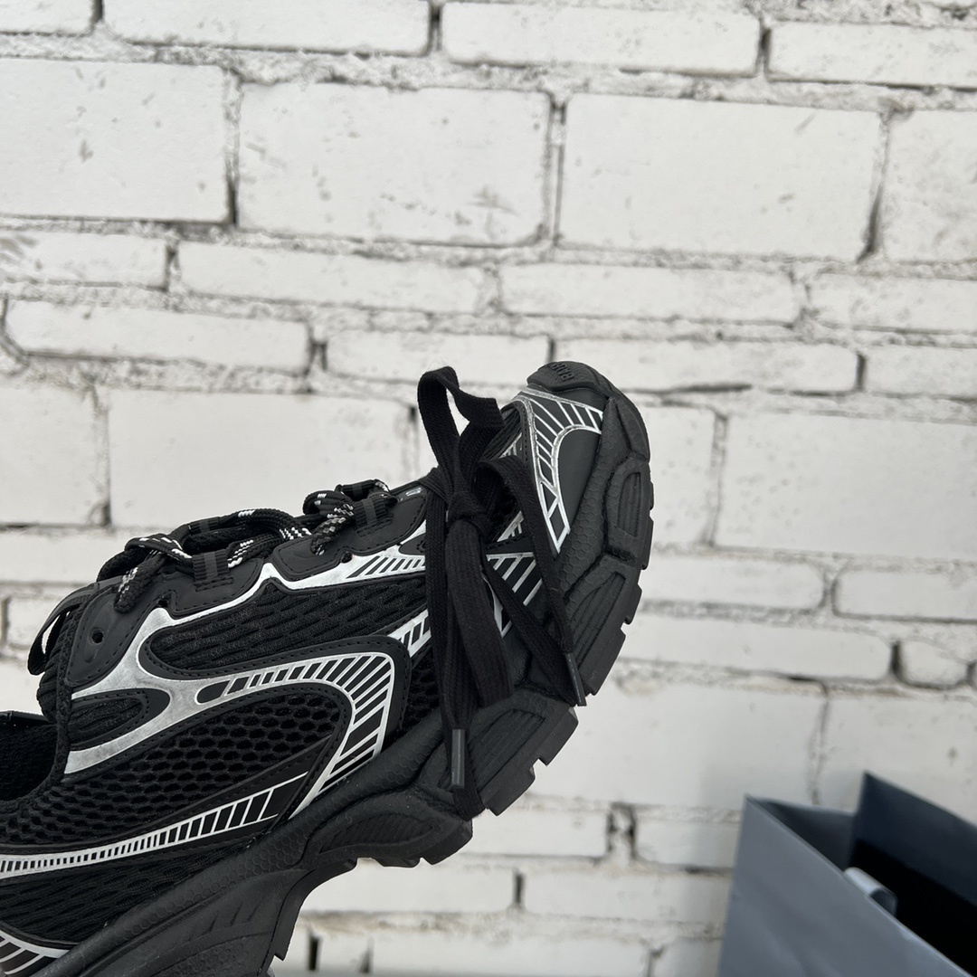 $108.75 Balenciaga ZT9180 gallery