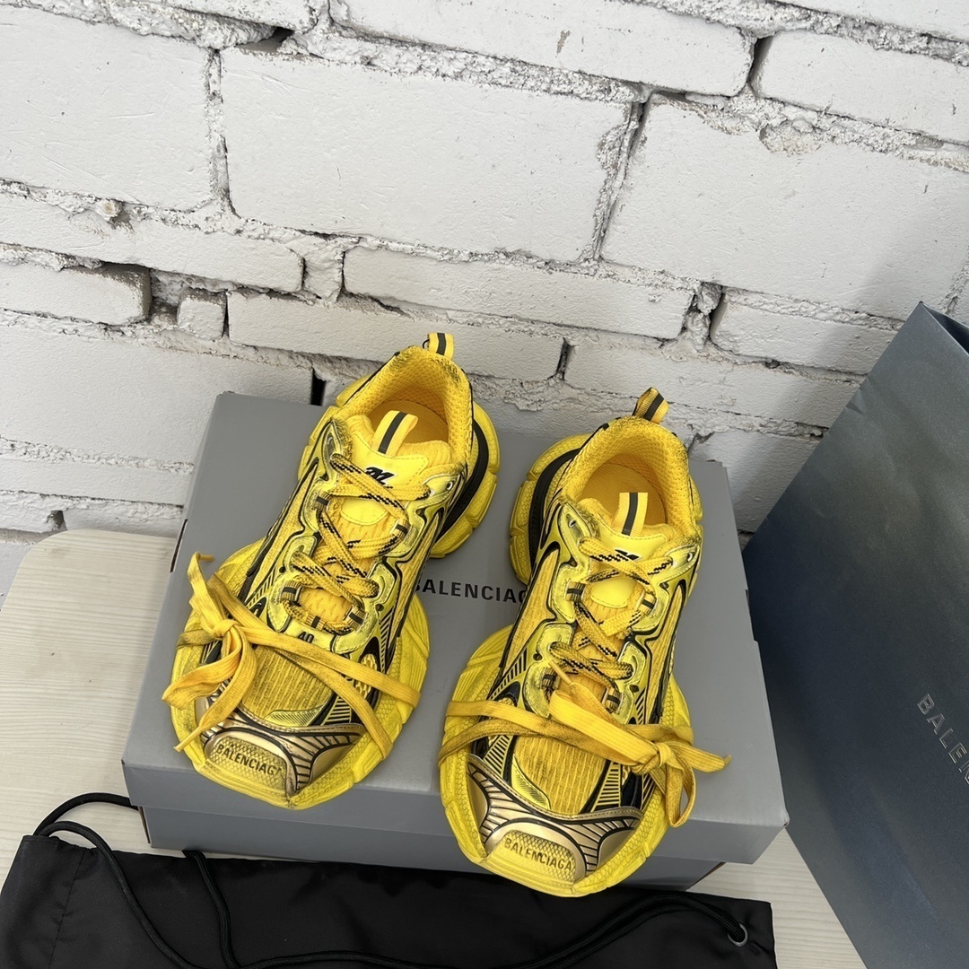 $108.75 Balenciaga ZT9180 gallery