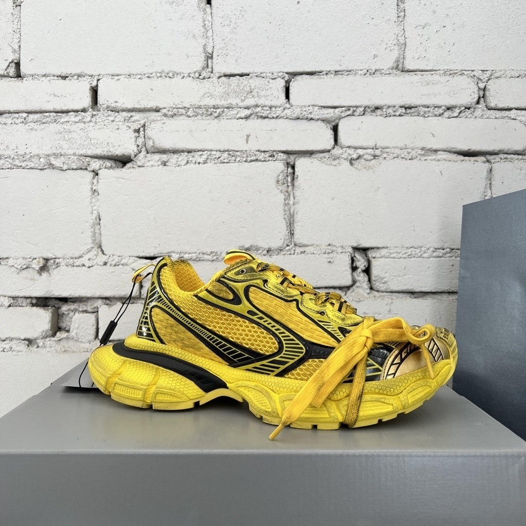 $108.75 Balenciaga ZT9180 gallery