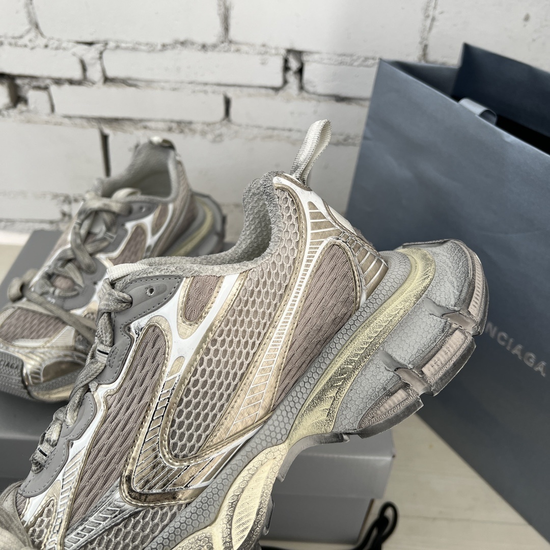 $108.75 Balenciaga ZT9180 gallery