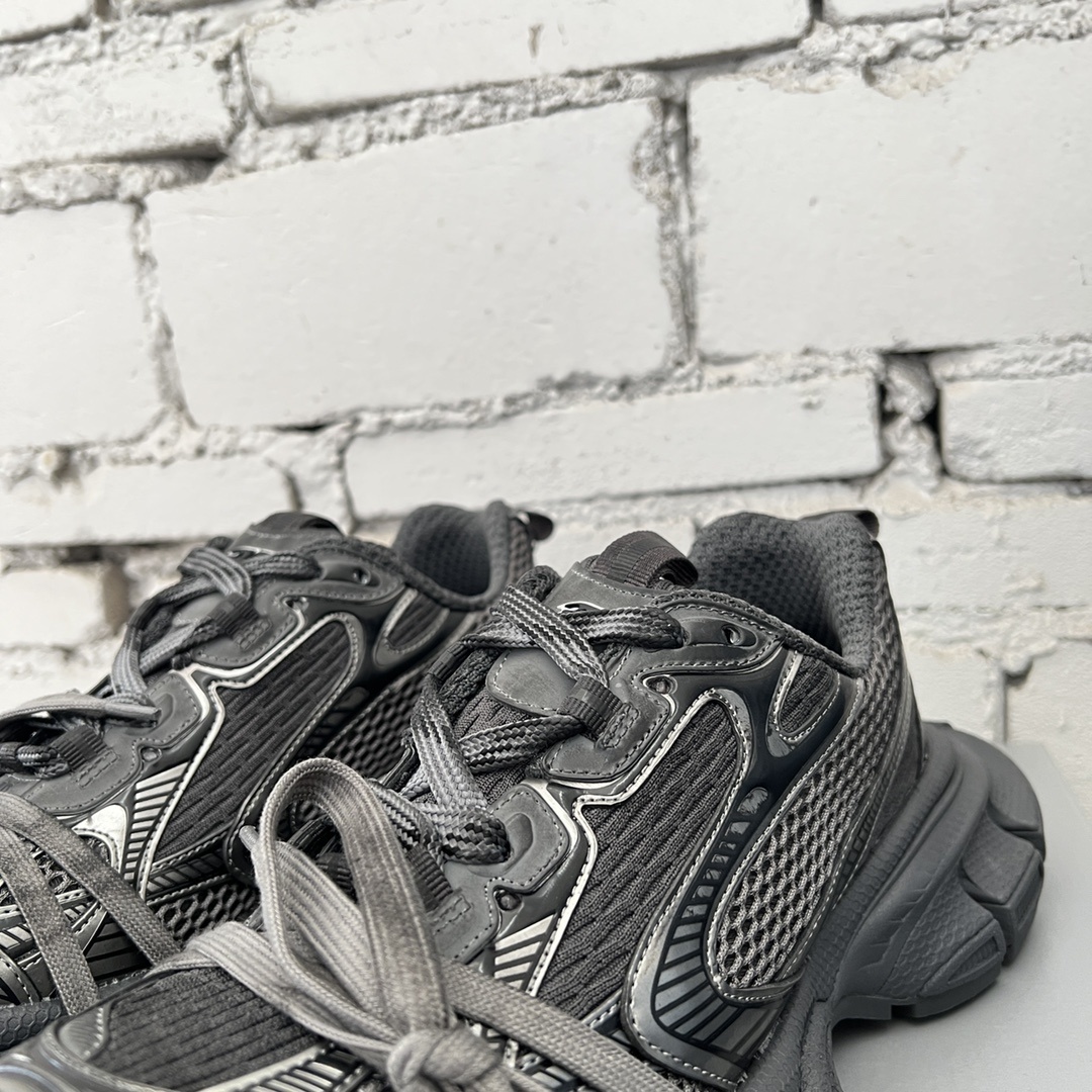 $108.75 Balenciaga ZT9180 gallery