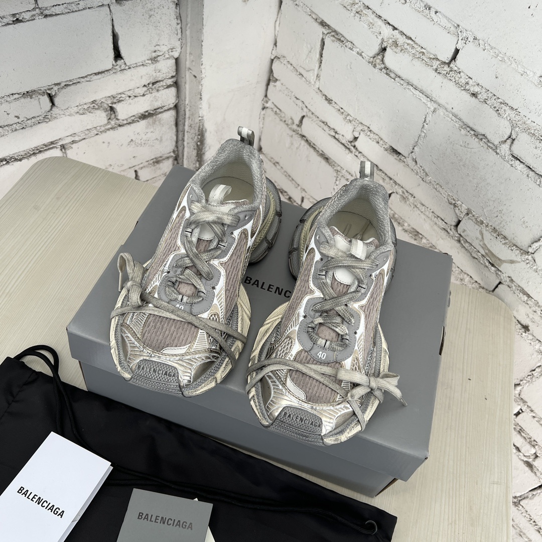 $108.75 Balenciaga ZT9180 gallery