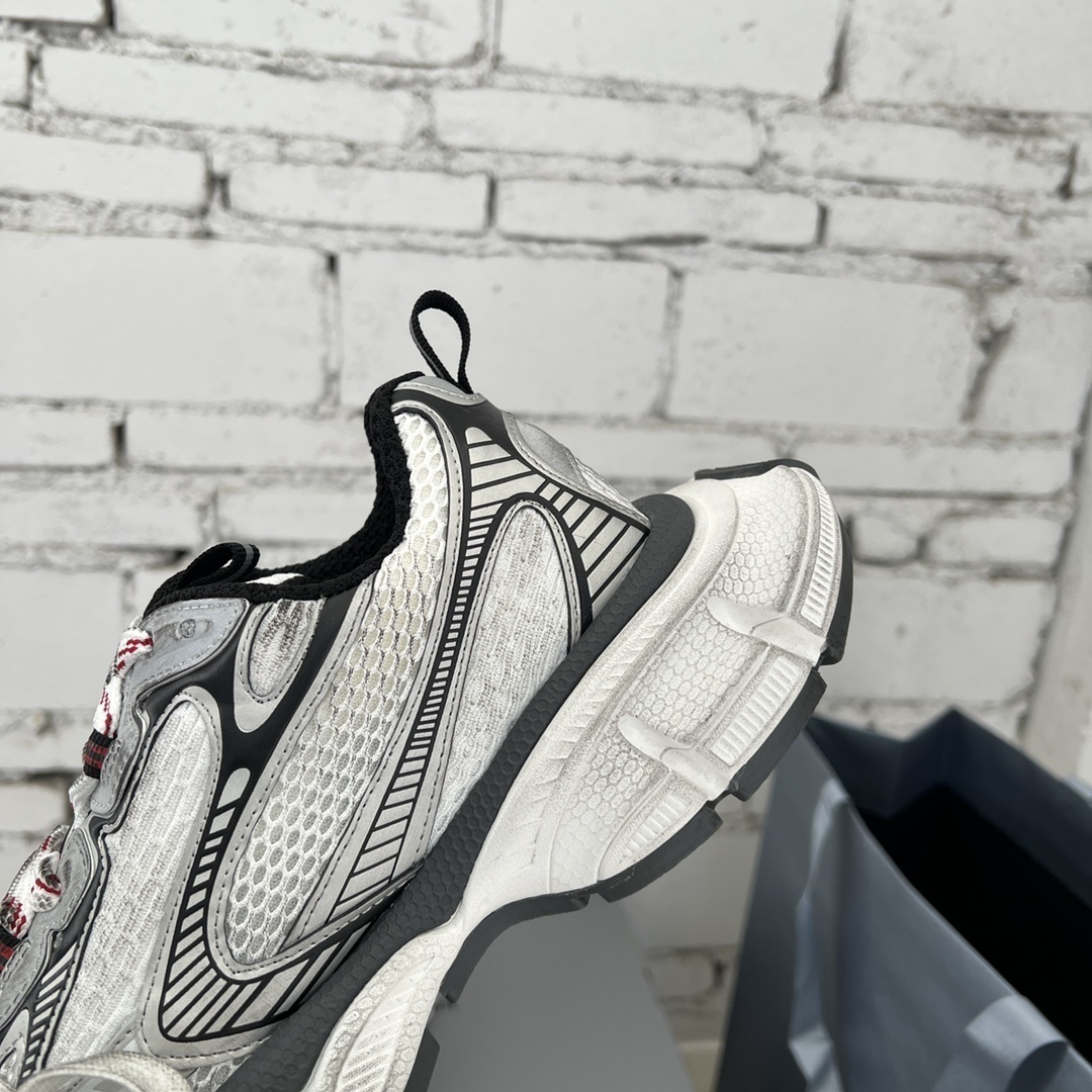 $108.75 Balenciaga ZT9180 gallery