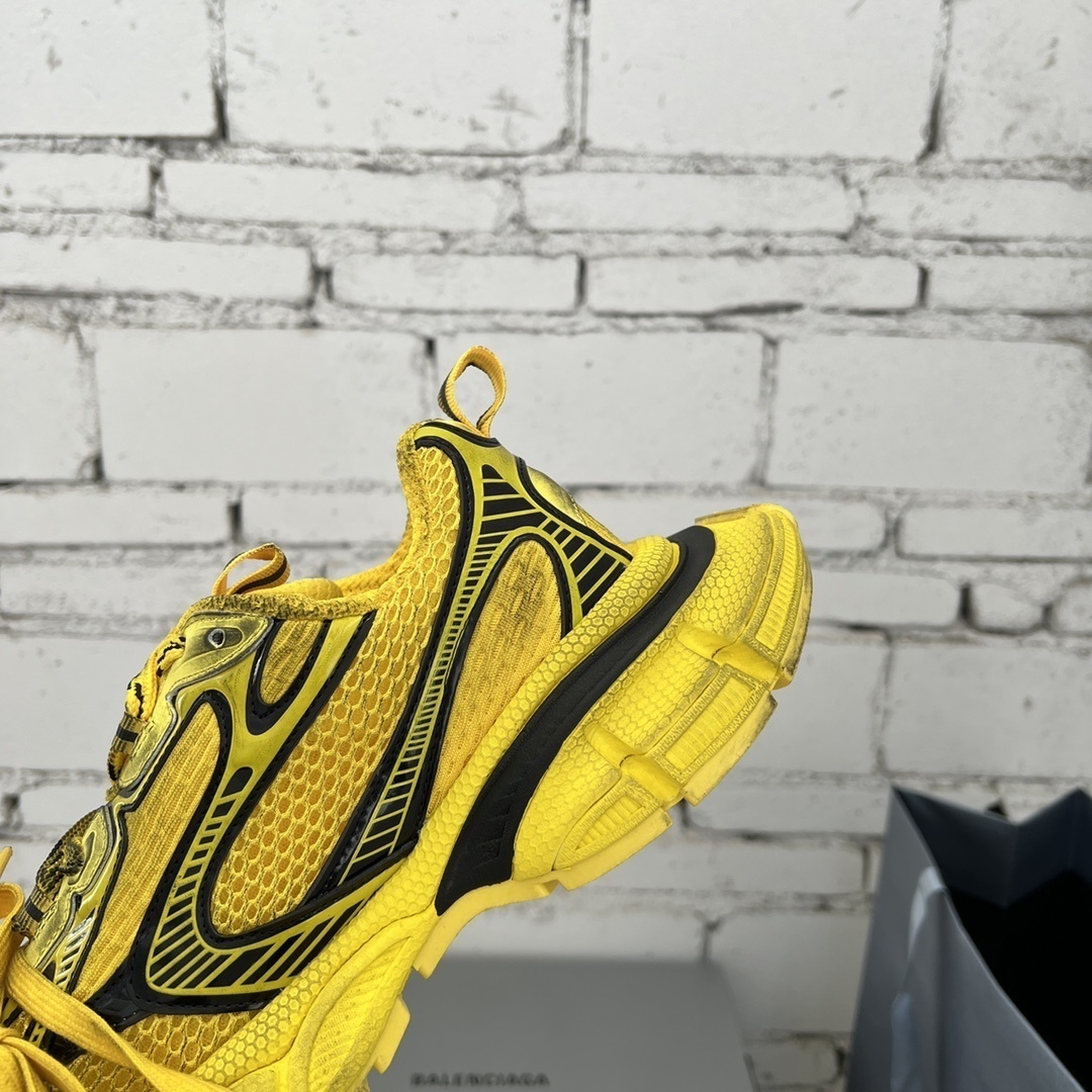 $108.75 Balenciaga ZT9180 gallery