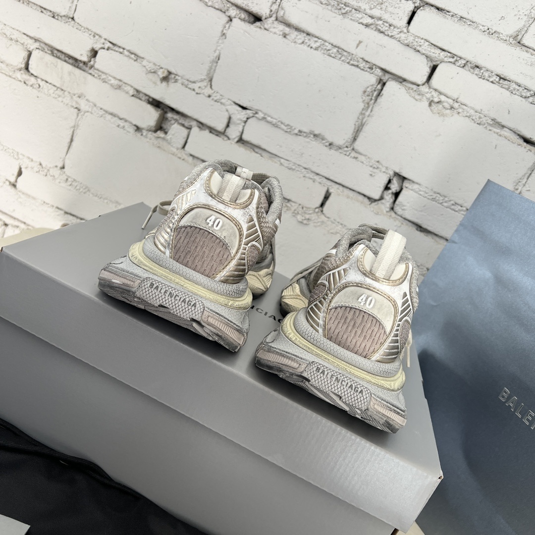 $108.75 Balenciaga ZT9180 gallery