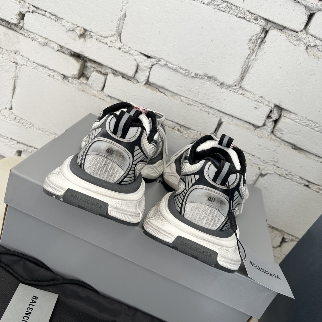 $108.75 Balenciaga ZT9180 gallery