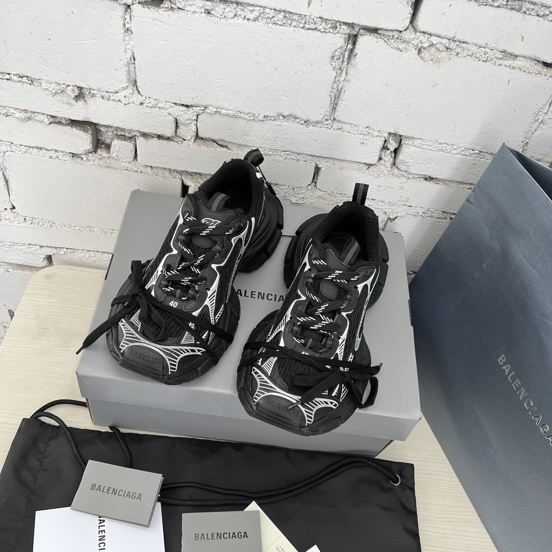 $108.75 Balenciaga ZT9180 gallery